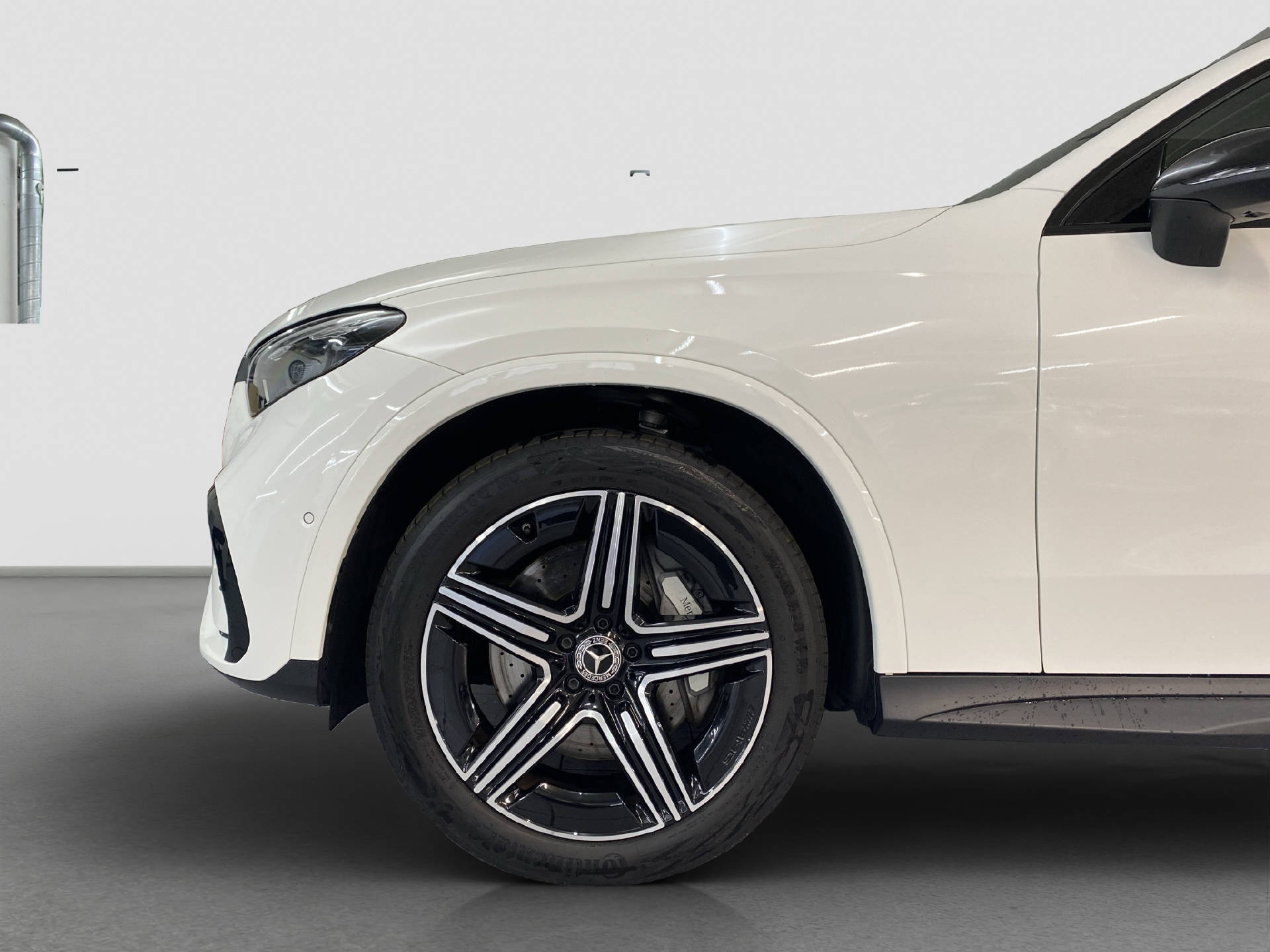 MERCEDES-BENZ GLC 200 AMG Line 4MATIC-image-5
