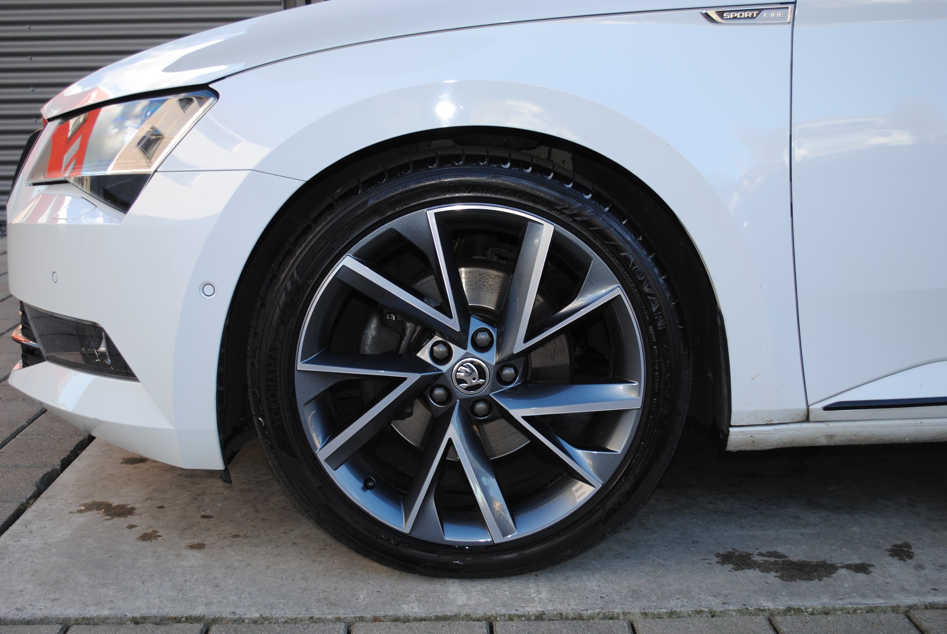SKODA Superb Combi 2.0 TDi SportLine+ 4x4 DSG-image-8