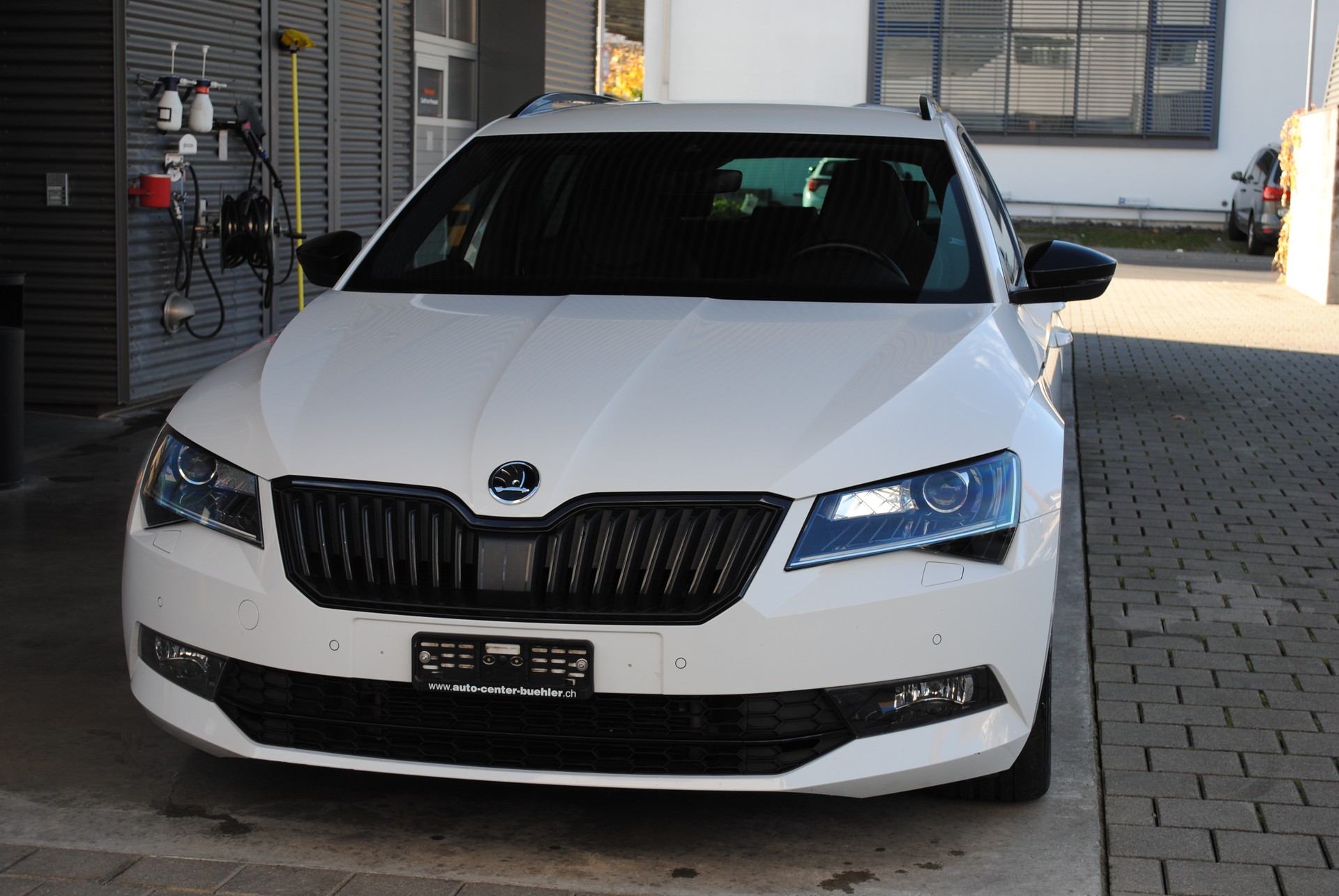 SKODA Superb Combi 2.0 TDi SportLine+ 4x4 DSG-image-1