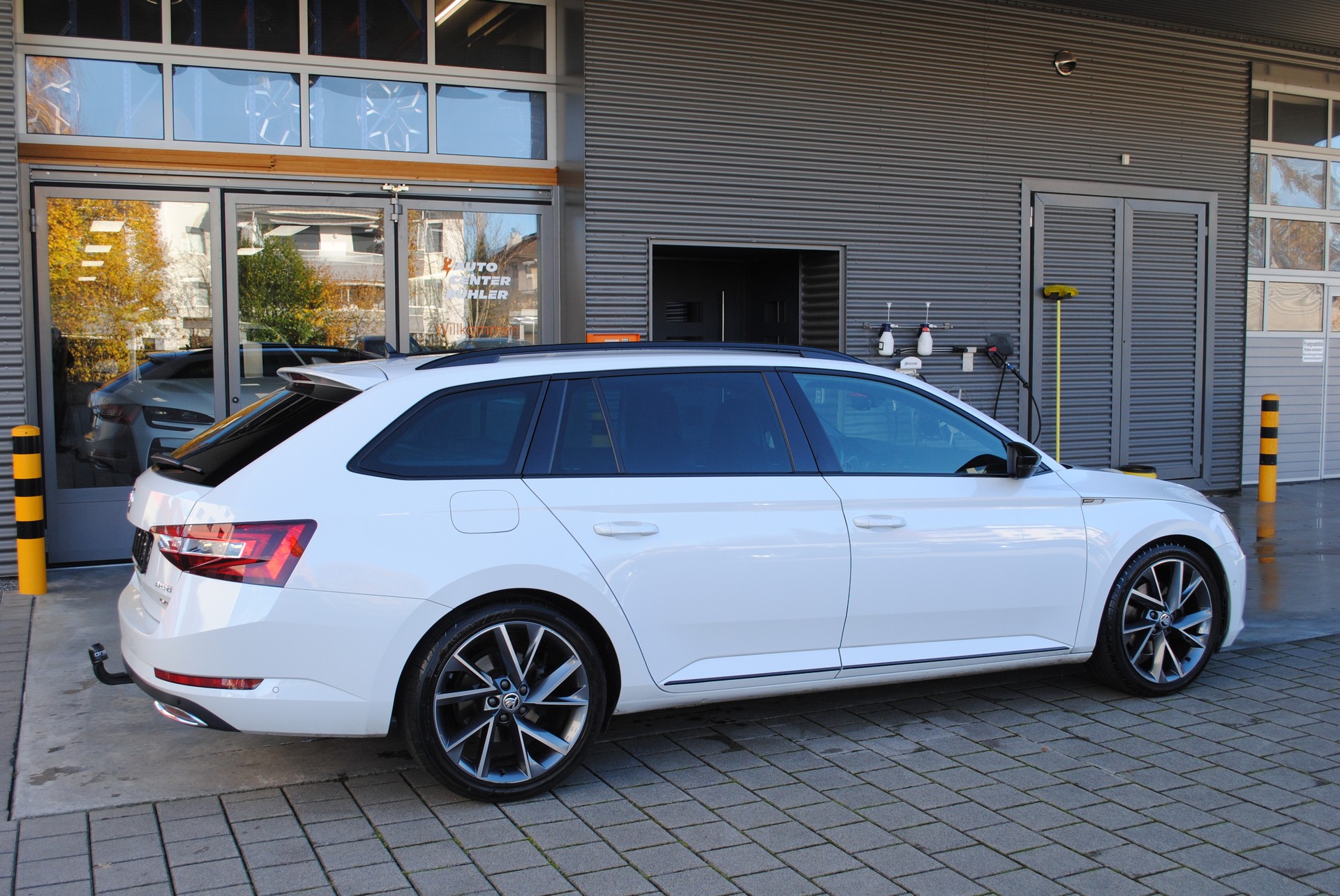 SKODA Superb Combi 2.0 TDi SportLine+ 4x4 DSG-image-6