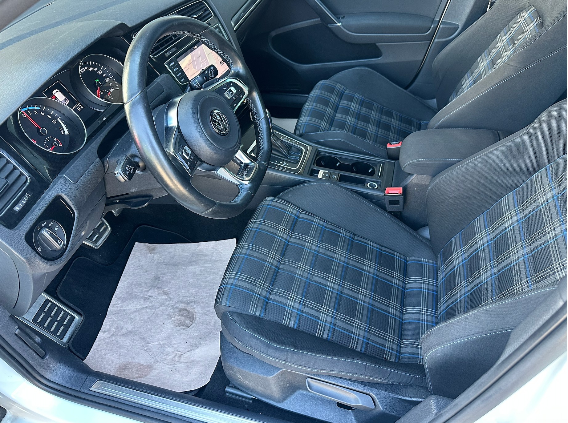 VW Golf 1.4 TSI GTE DSG-image-11