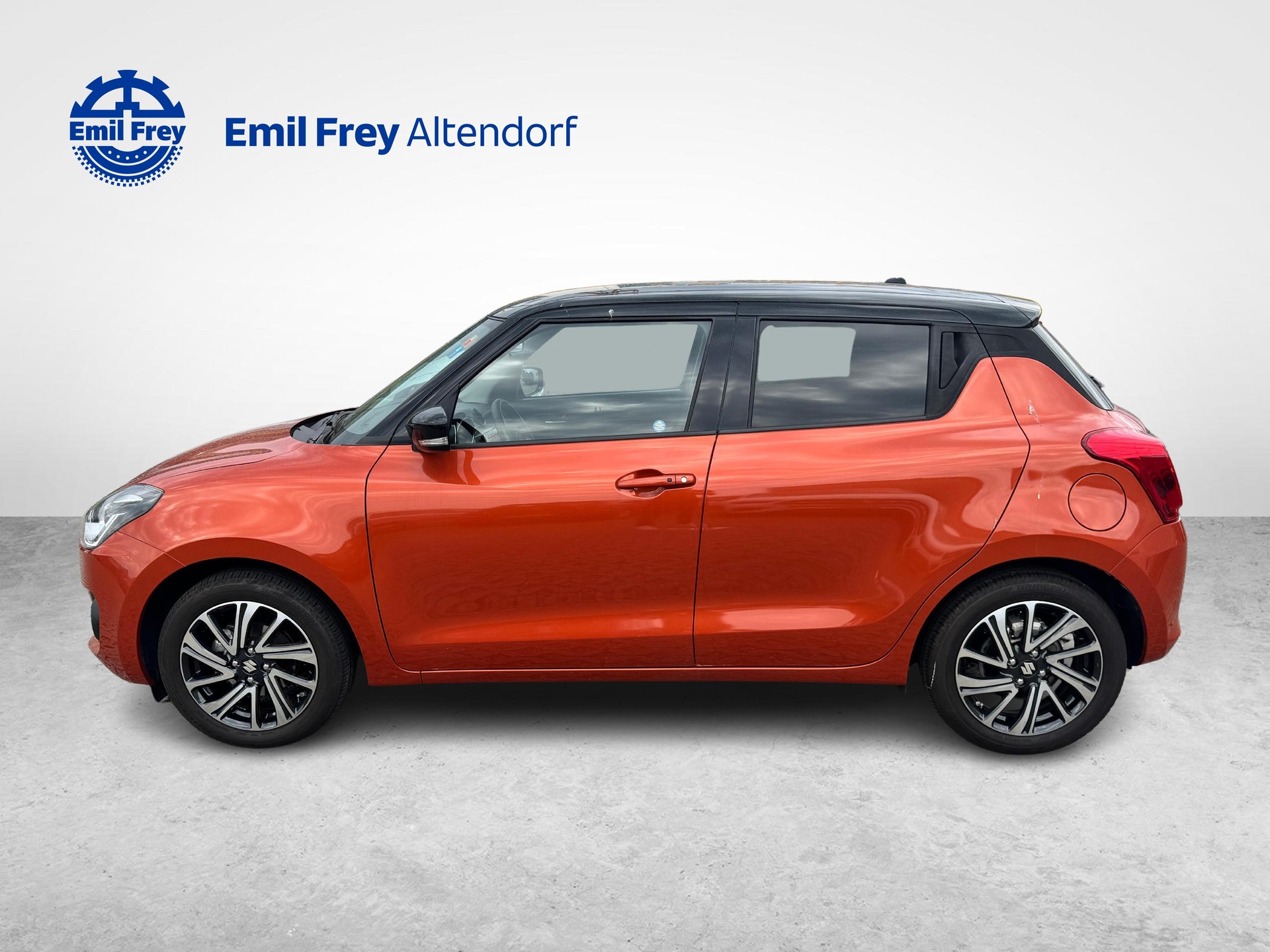 SUZUKI Swift 1.2 Compact Top Hybrid-image-1