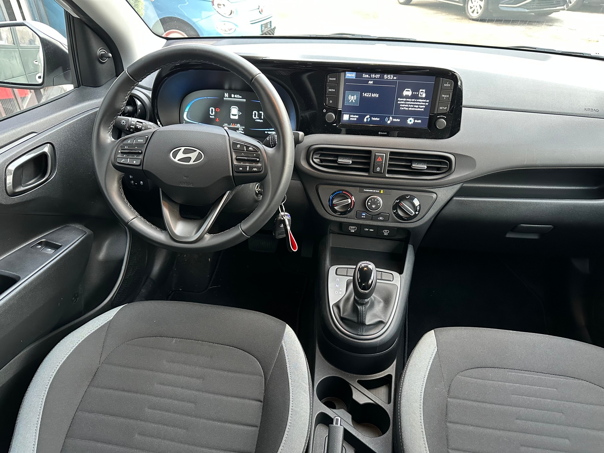 HYUNDAI i10 1.0 Origo Automat-image-10