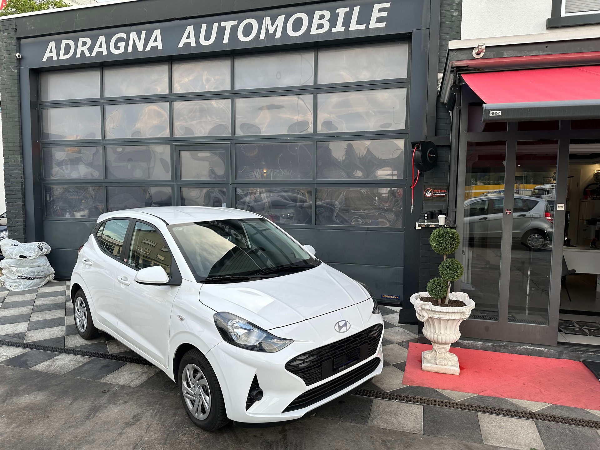 HYUNDAI i10 1.0 Origo Automat-image-0