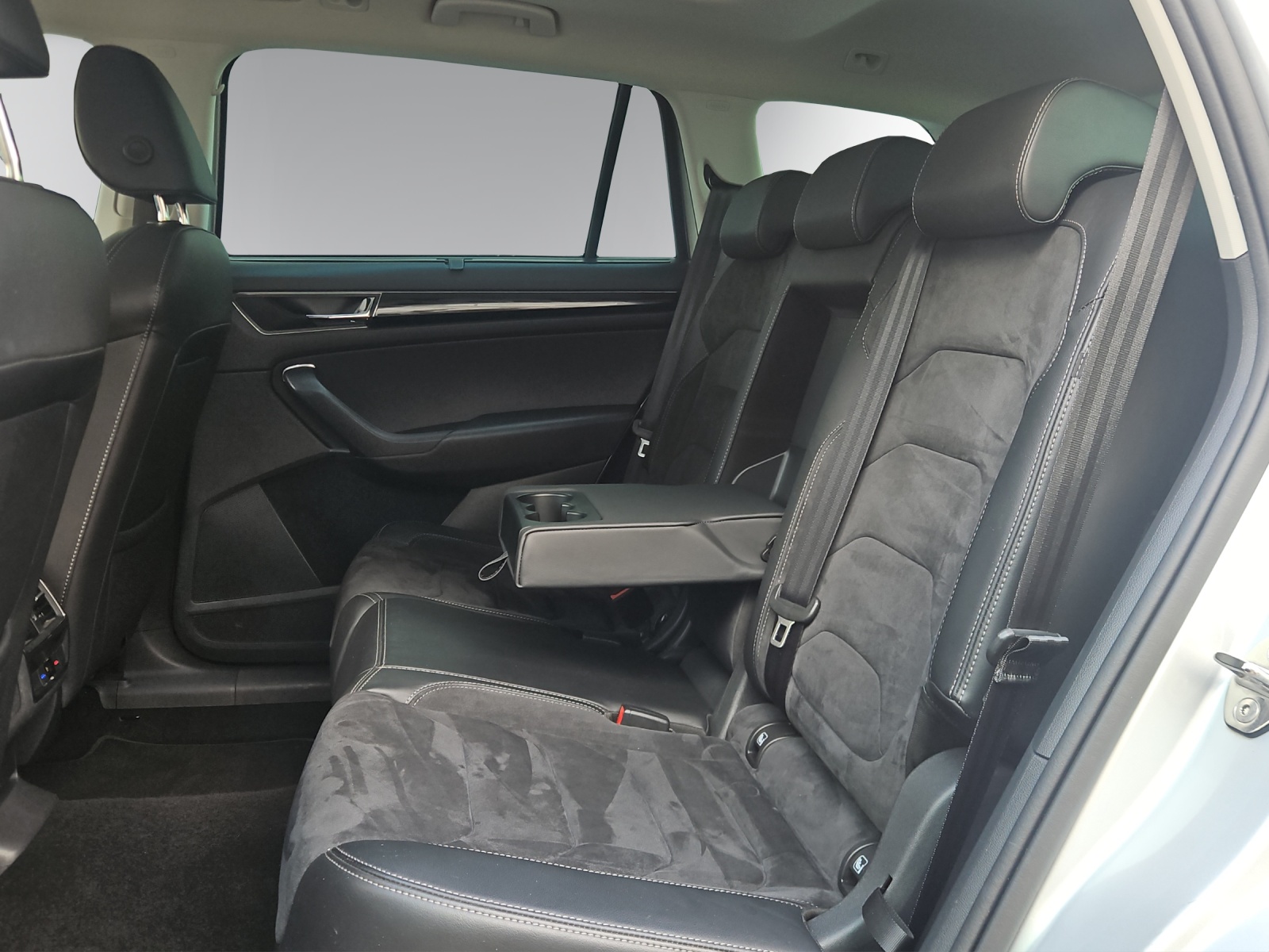 SKODA Skoda Kodiaq 2.0 TSI 4x4 Style-image-13