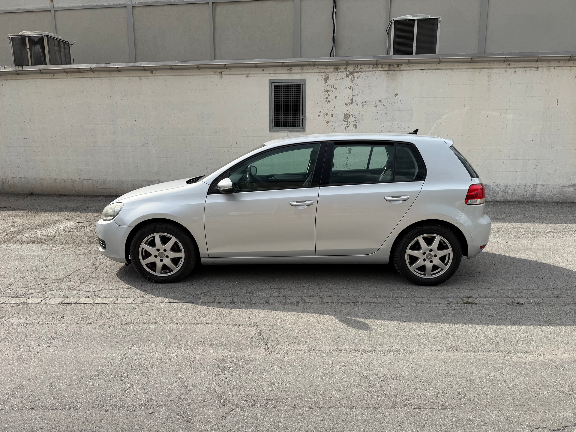 VW GOLF-image-1