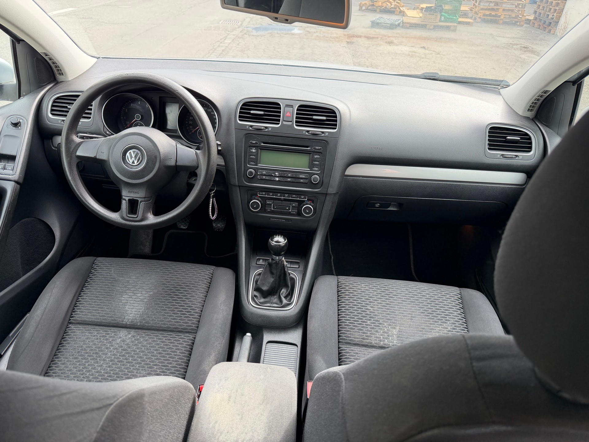 VW GOLF-image-2