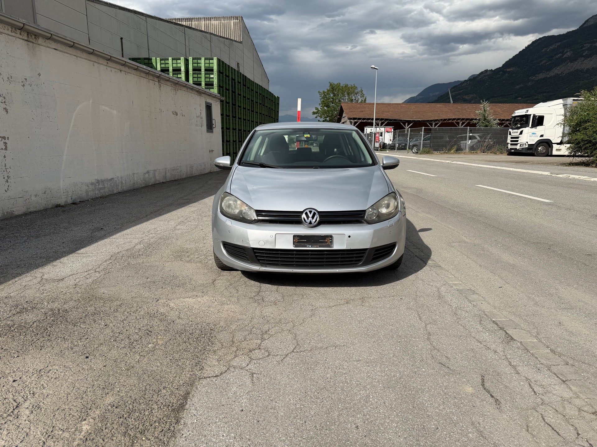VW GOLF-image-0