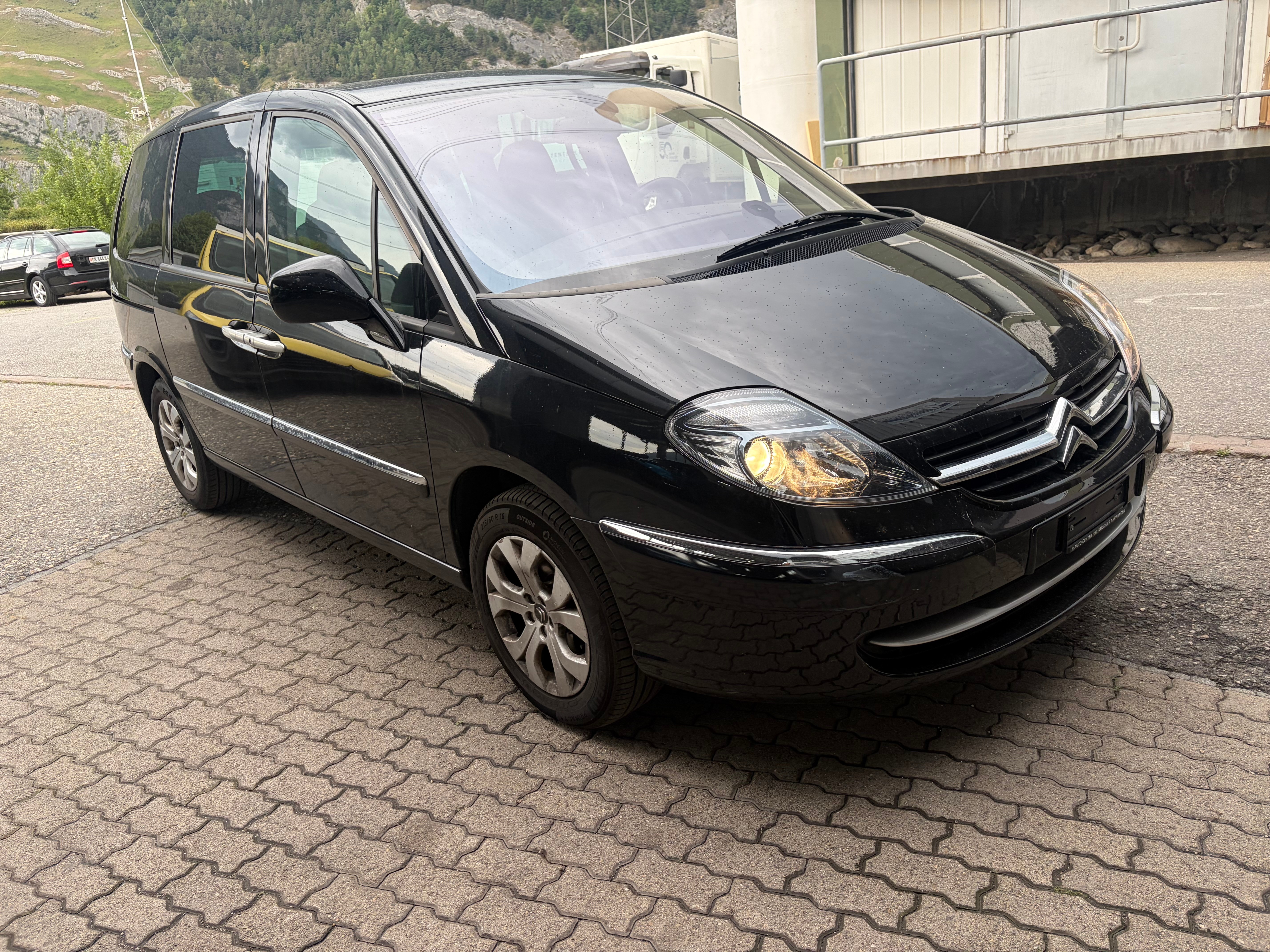 Car photo