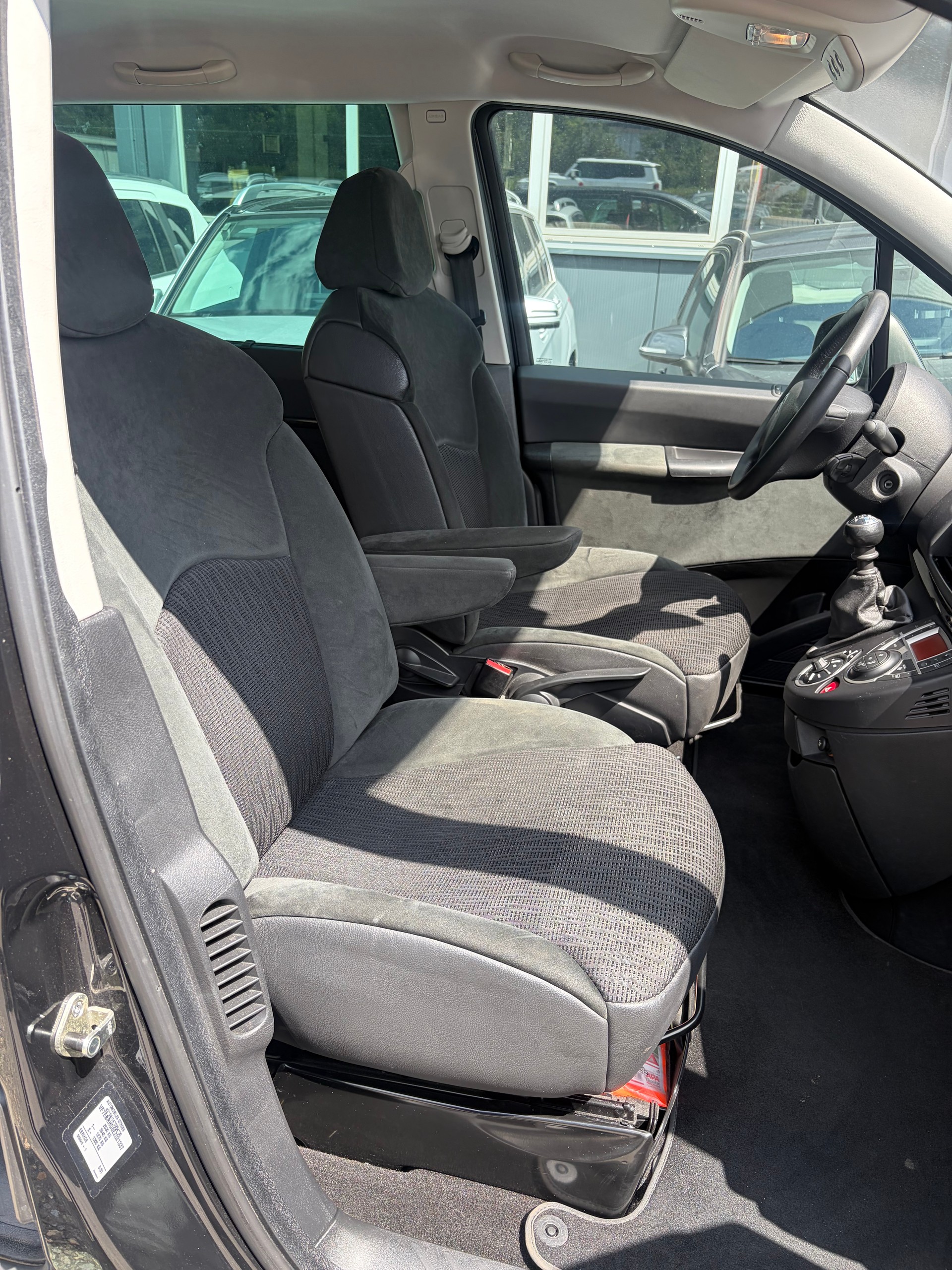 CITROEN C8 2.0 16V HDi Séduction-image-2