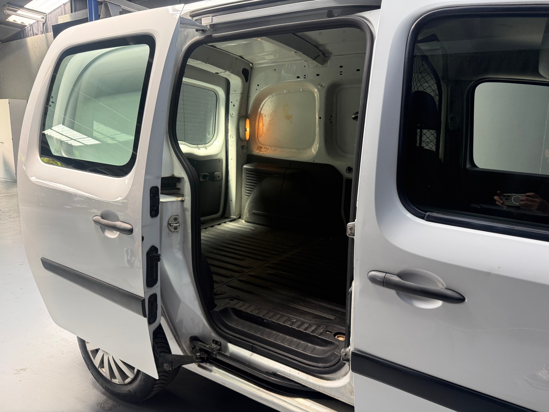 RENAULT Kangoo Medium dCi 90 ENERGY Access-image-8