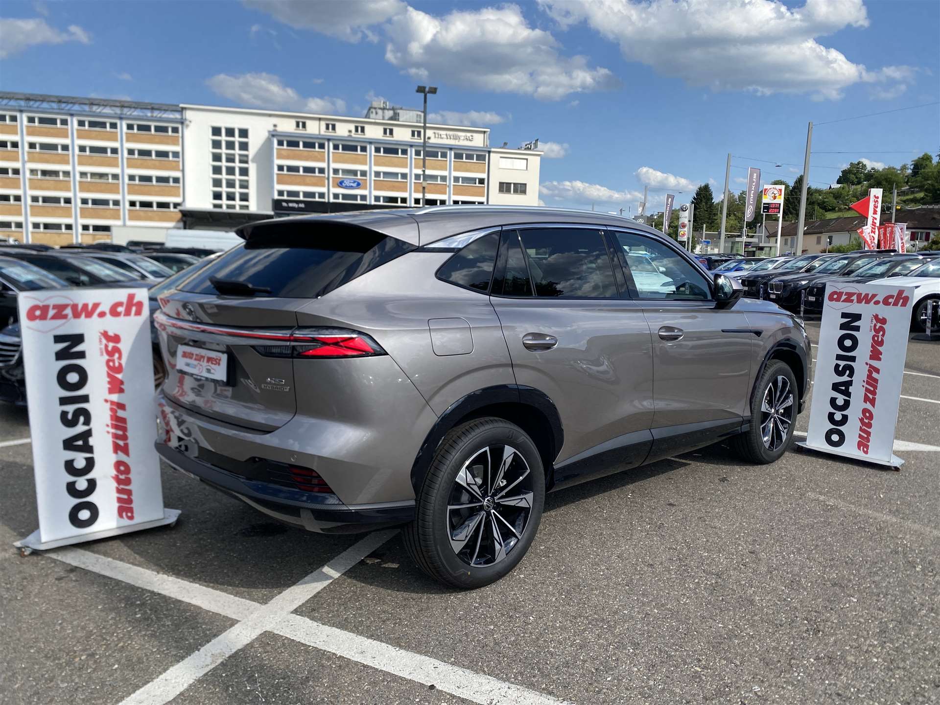 MG HS 1.5 T Hybrid+ Luxury 224PS Automat-image-11