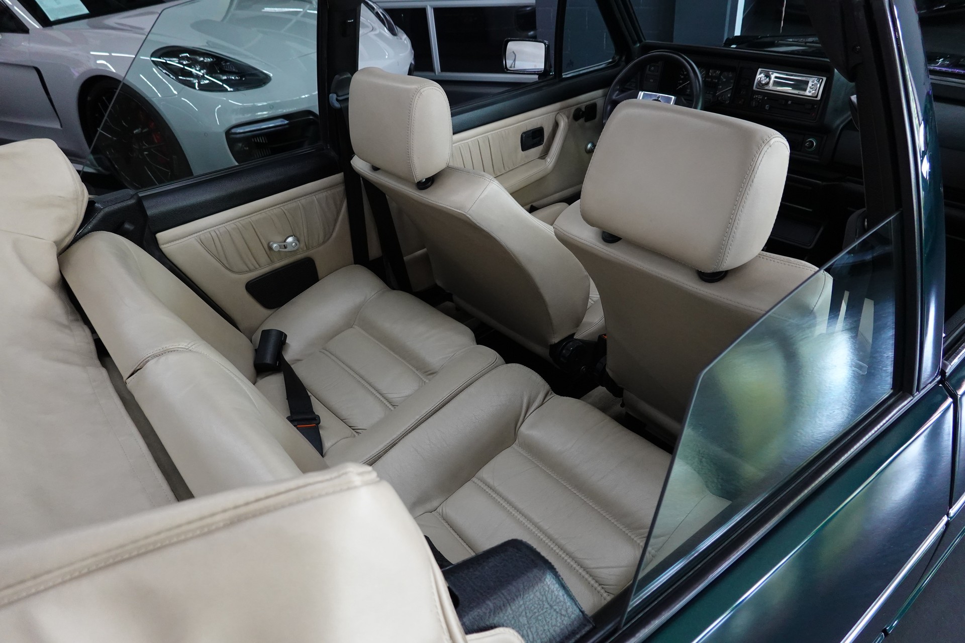 VW GOLF CABRIO 1800 CLASSIC UNIKAT GREEN MET. ON TOP-image-38