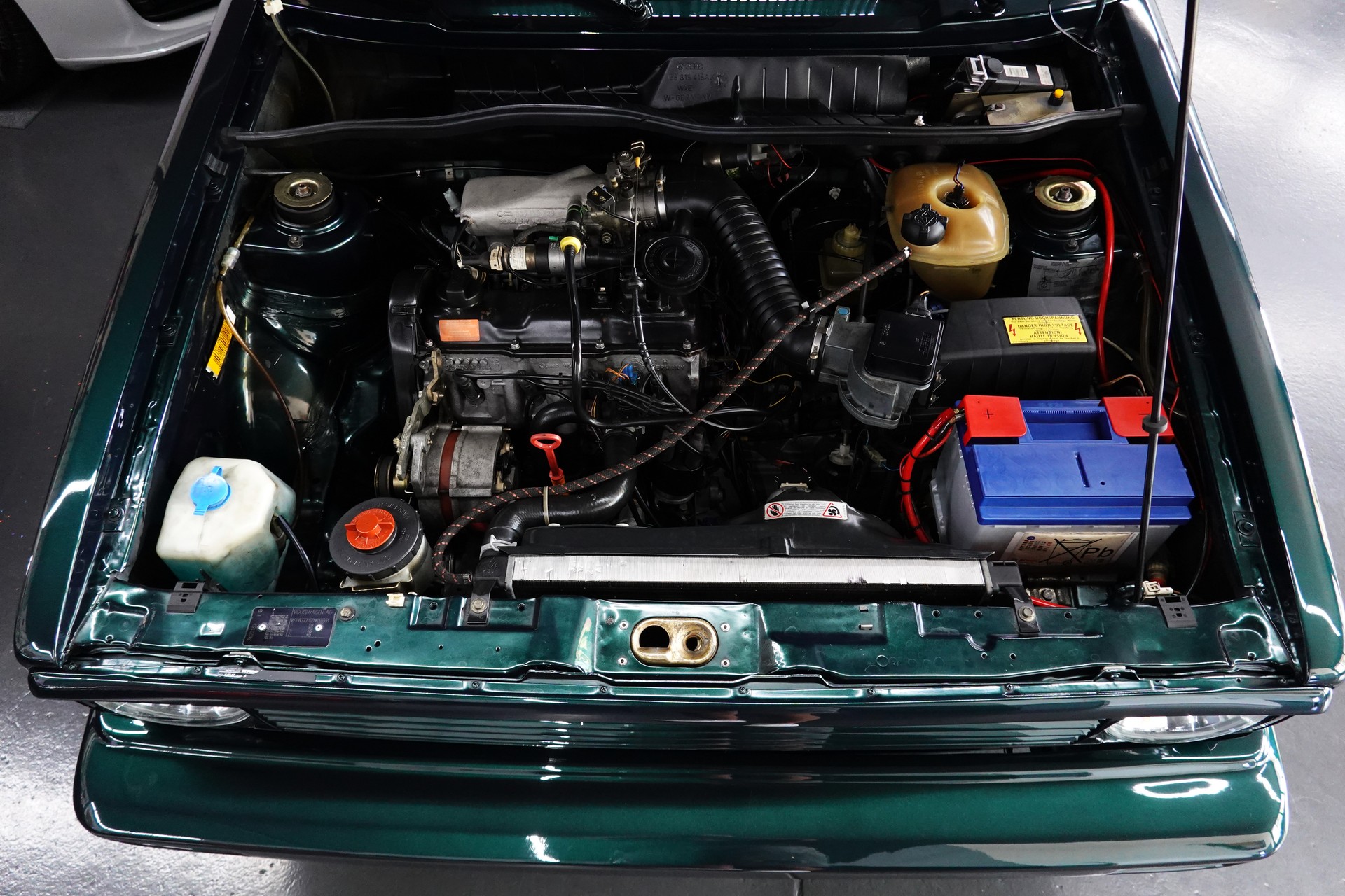 VW GOLF CABRIO 1800 CLASSIC UNIKAT GREEN MET. ON TOP-image-7