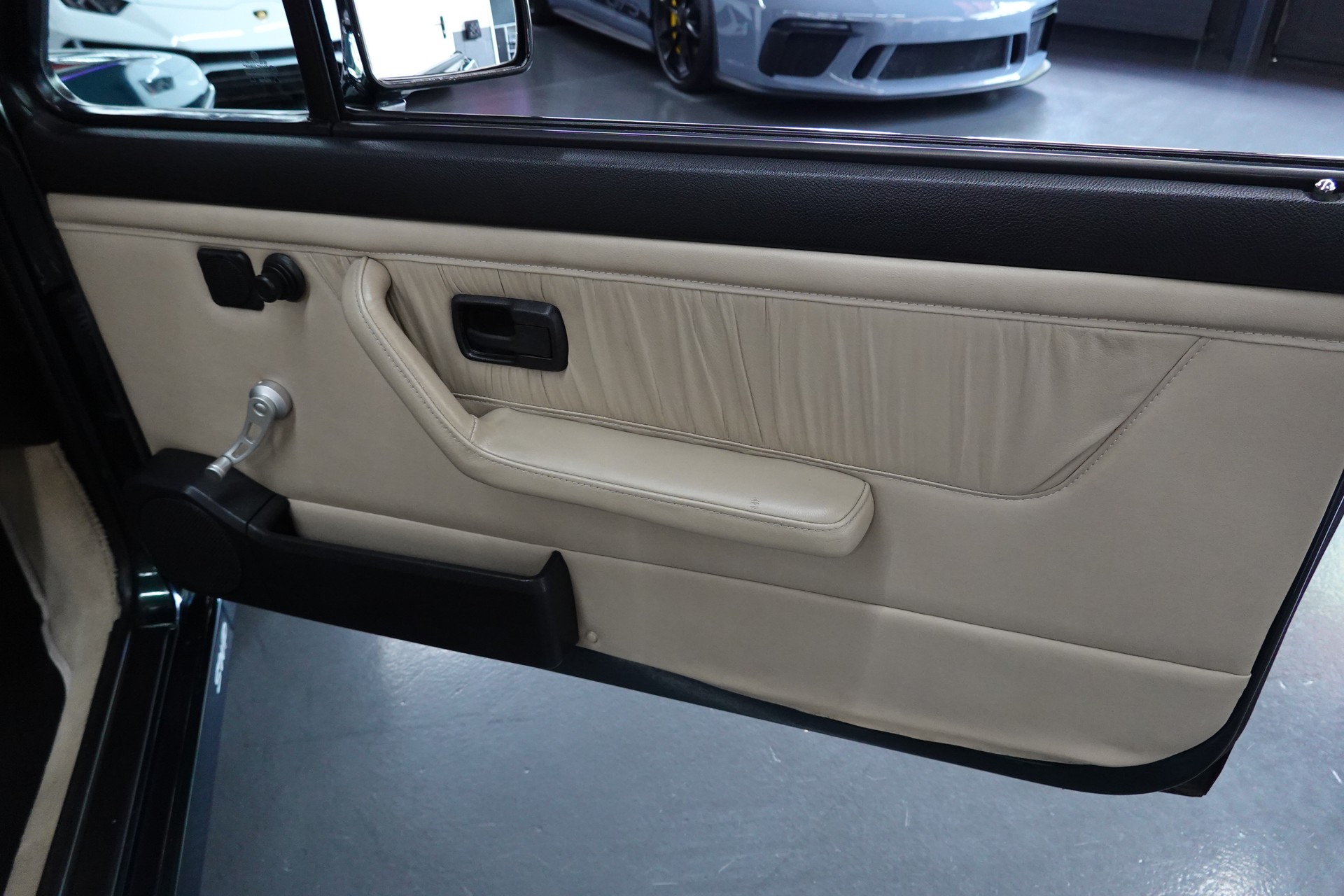VW GOLF CABRIO 1800 CLASSIC UNIKAT GREEN MET. ON TOP-image-42