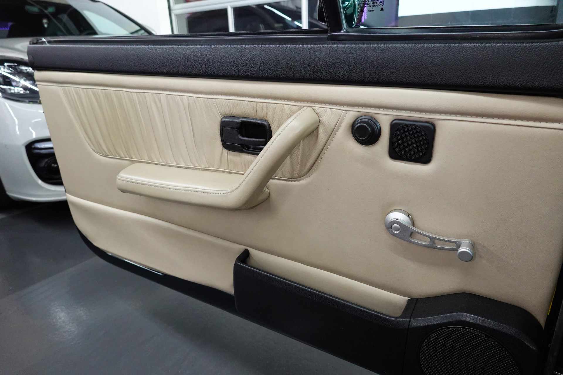 VW GOLF CABRIO 1800 CLASSIC UNIKAT GREEN MET. ON TOP-image-32