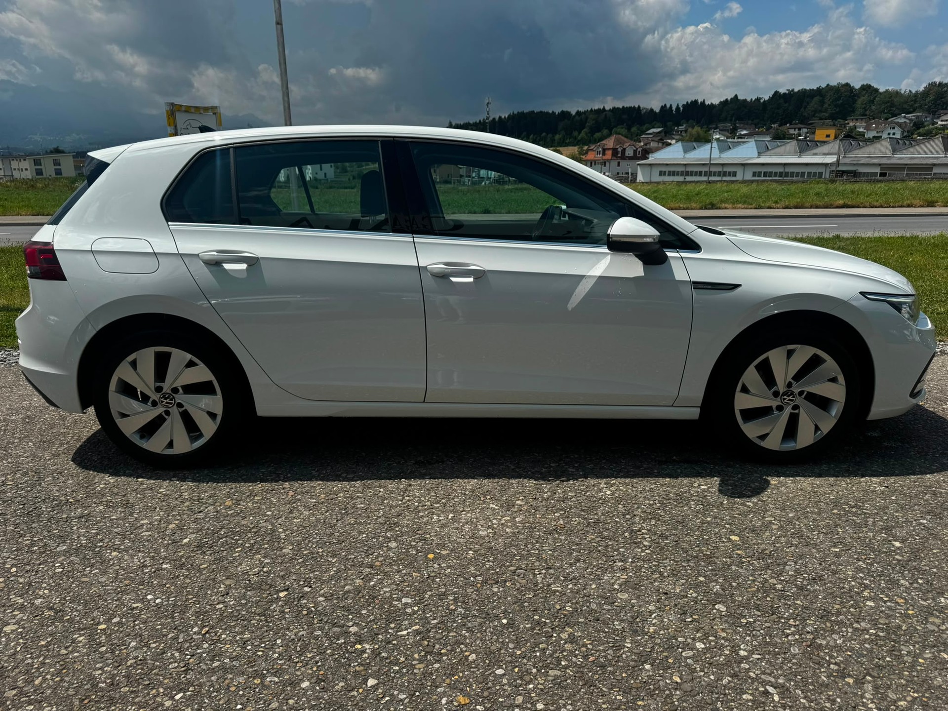 VW Golf 1.5 eTSI mHEV ACT Style DSG-image-3