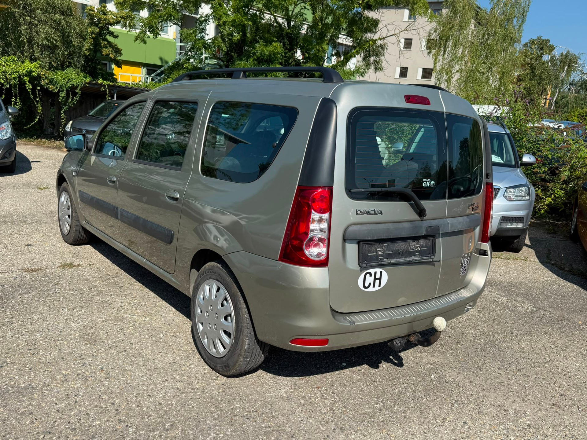 DACIA Logan 1.6 16V Lauréate-image-2