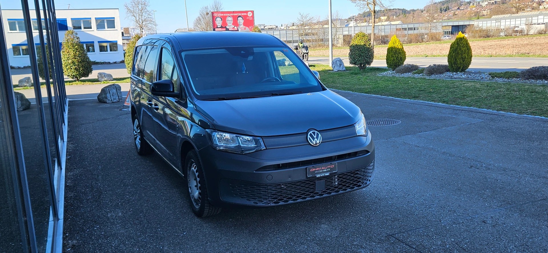 VW Caddy Cargo 2.0TDI Maxi 4Motion-image-3