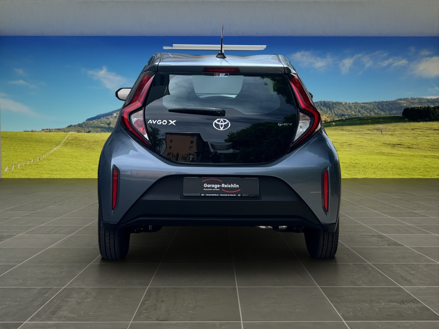 TOYOTA Aygo X 1.5 VVT-i HSD Comfort-image-3