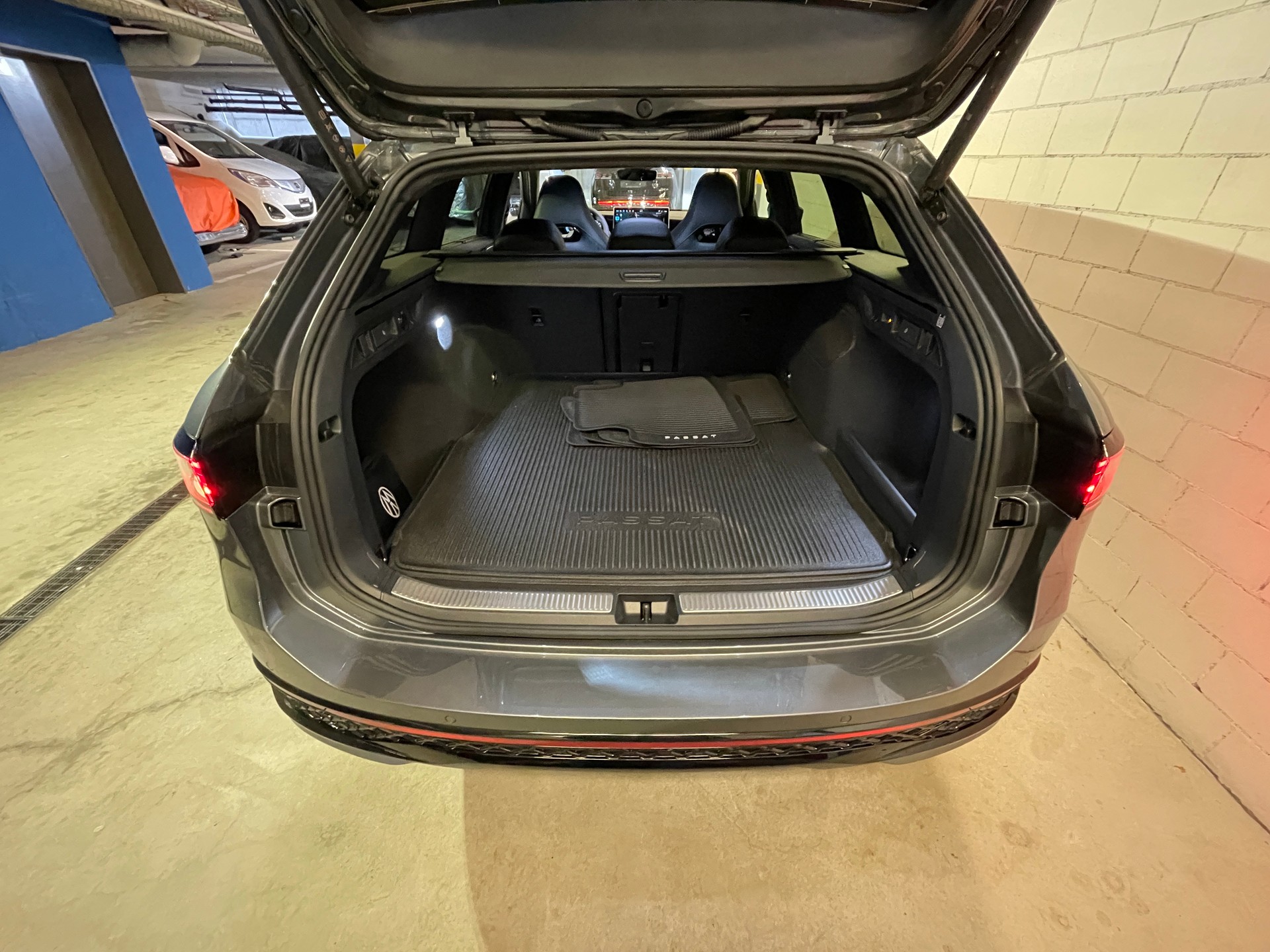VW Passat Variant 2.0 TDI evo R-Line 4 Motion DSG-image-5
