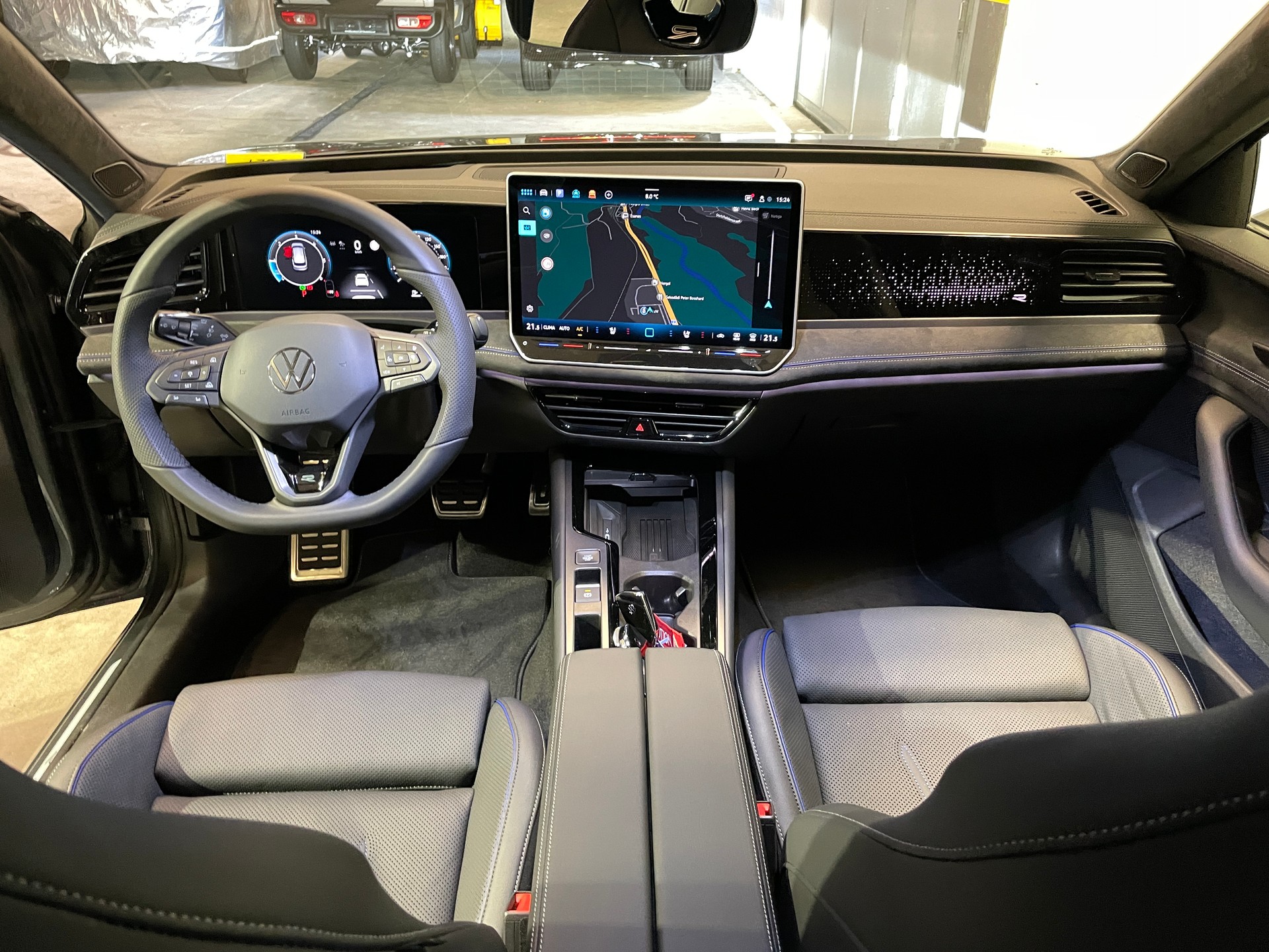 VW Passat Variant 2.0 TDI evo R-Line 4 Motion DSG-image-15