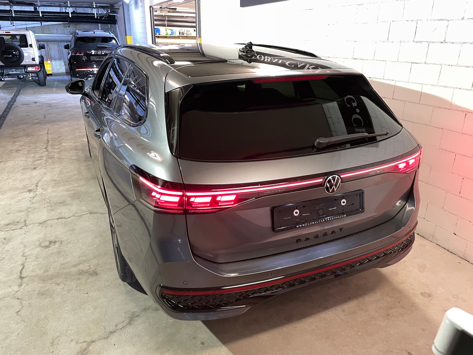 VW Passat Variant 2.0 TDI evo R-Line 4 Motion DSG-image-4