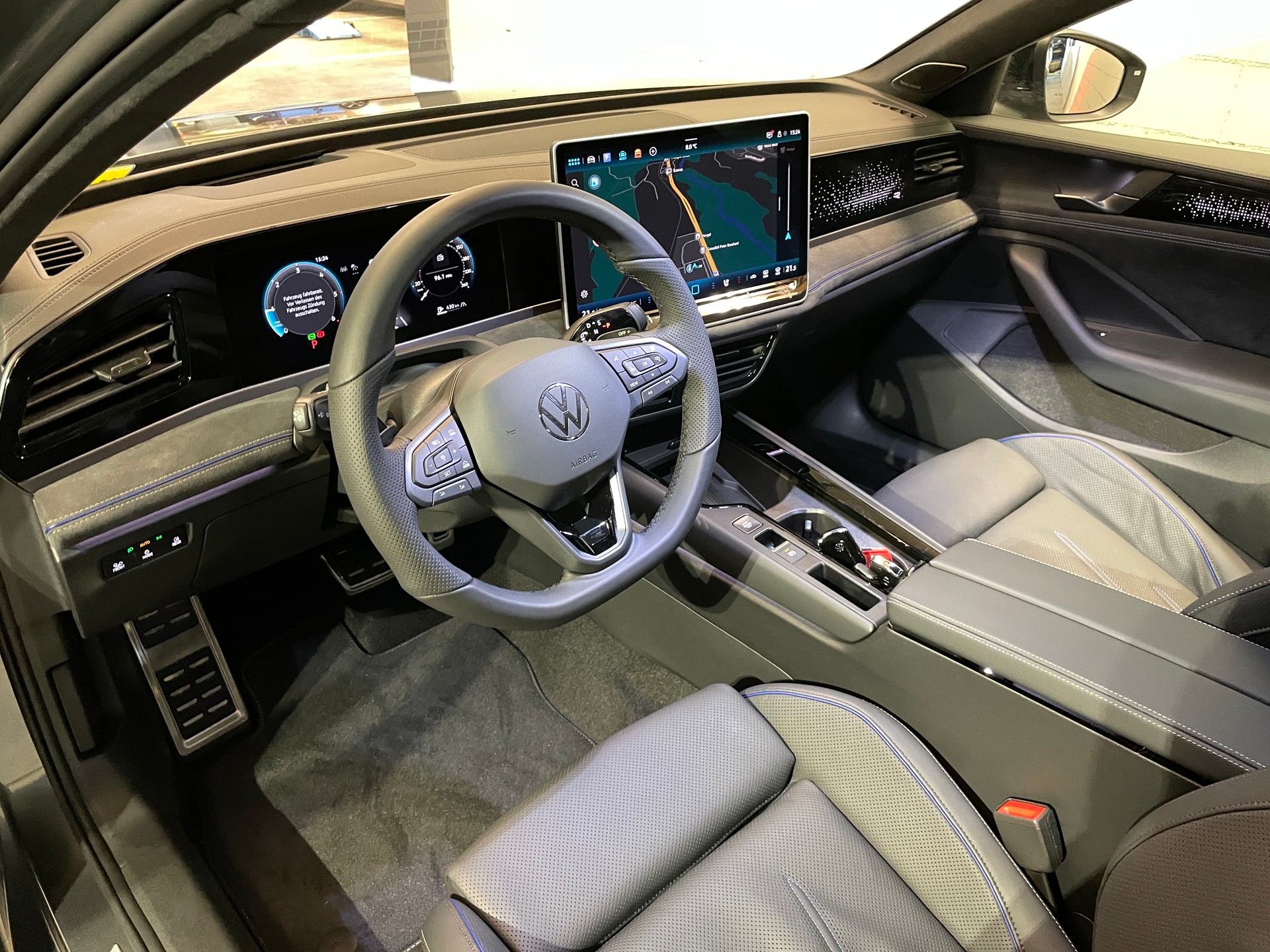 VW Passat Variant 2.0 TDI evo R-Line 4 Motion DSG-image-6