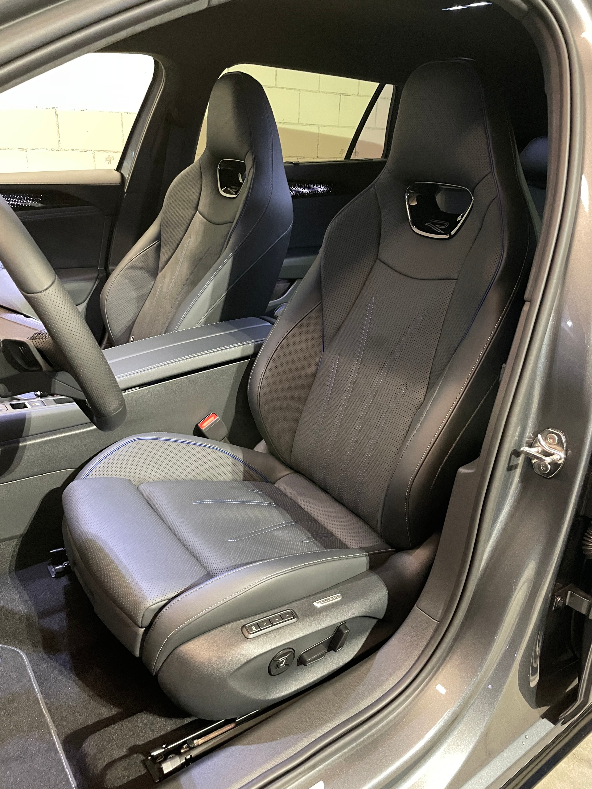 VW Passat Variant 2.0 TDI evo R-Line 4 Motion DSG-image-9