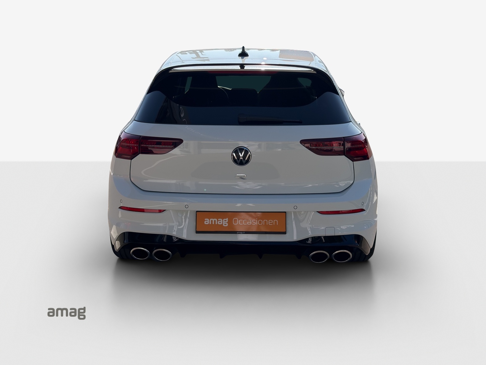VW Golf 2.0 TSI R DSG 4Motion-image-3