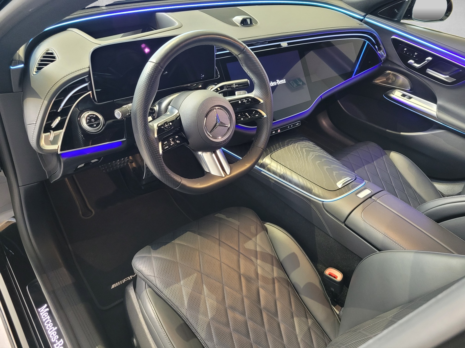 MERCEDES-BENZ E 400 e 4Matic 9G-Tronic-image-6
