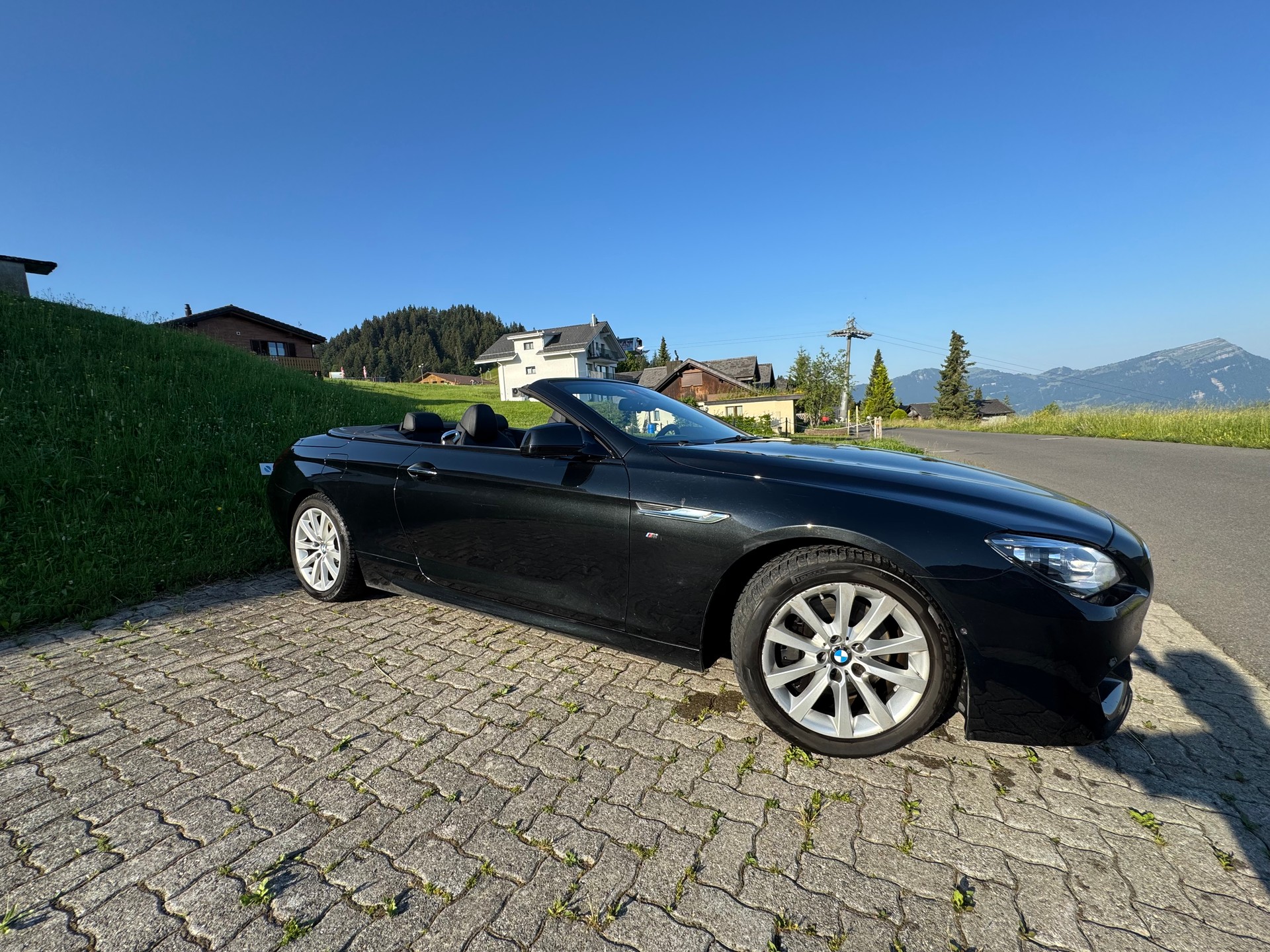 BMW Cabriolet 640i xDrive M-Sport Edition-image-5