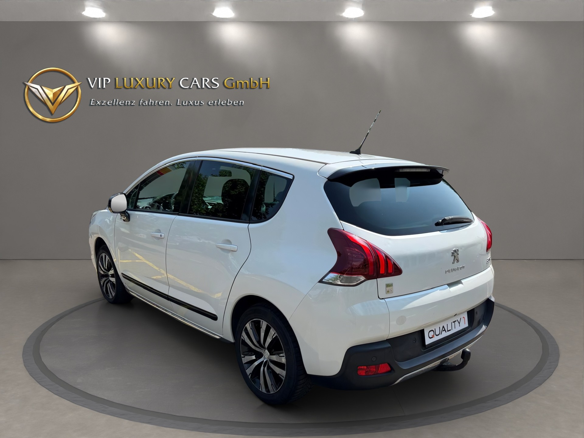 PEUGEOT 3008 HYbrid4 2.0 HDI ETG6-image-8