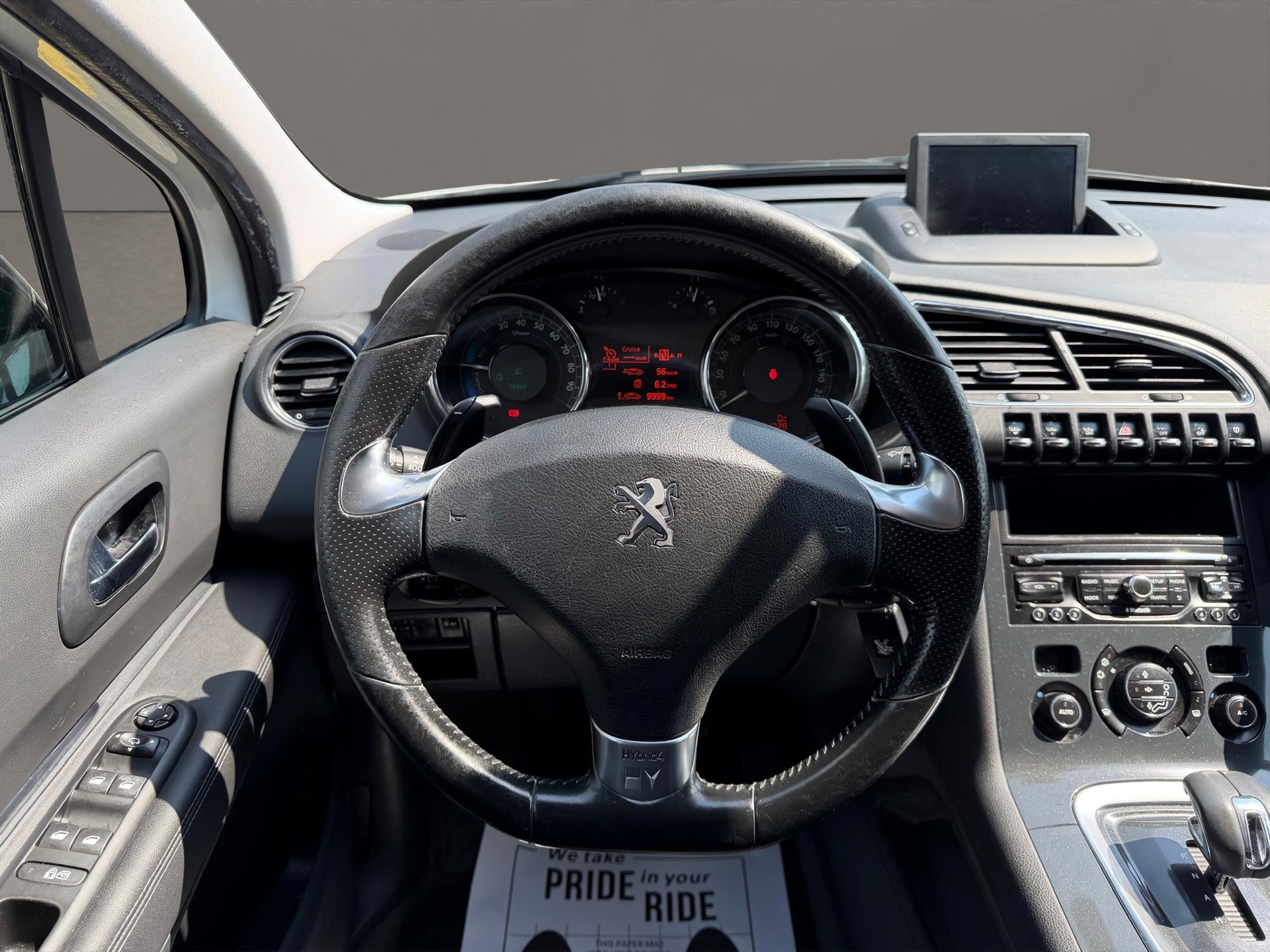 PEUGEOT 3008 HYbrid4 2.0 HDI ETG6-image-14