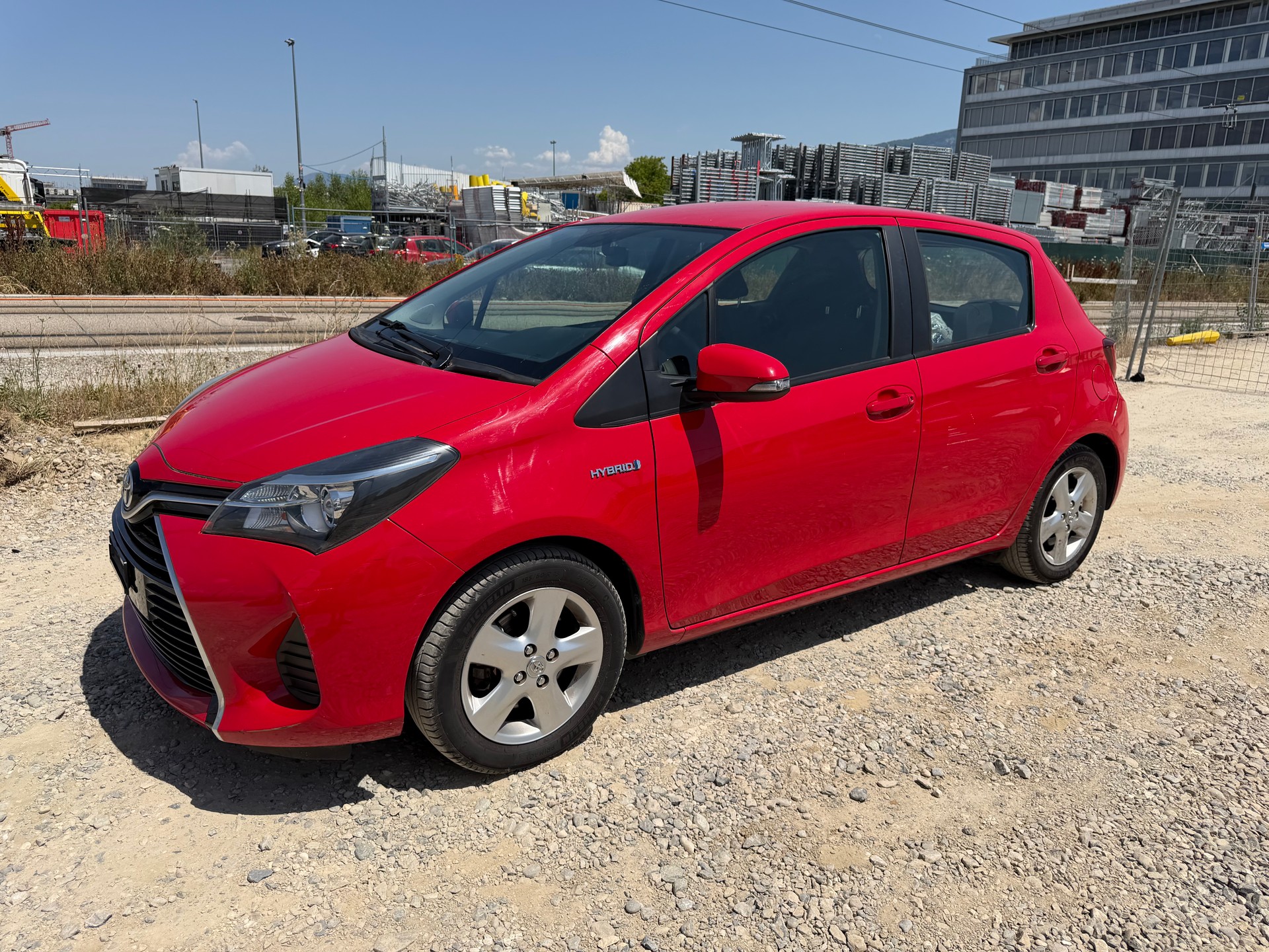 TOYOTA Yaris 1.5 VVT-i Hybrid Luna e-CVT-image-1