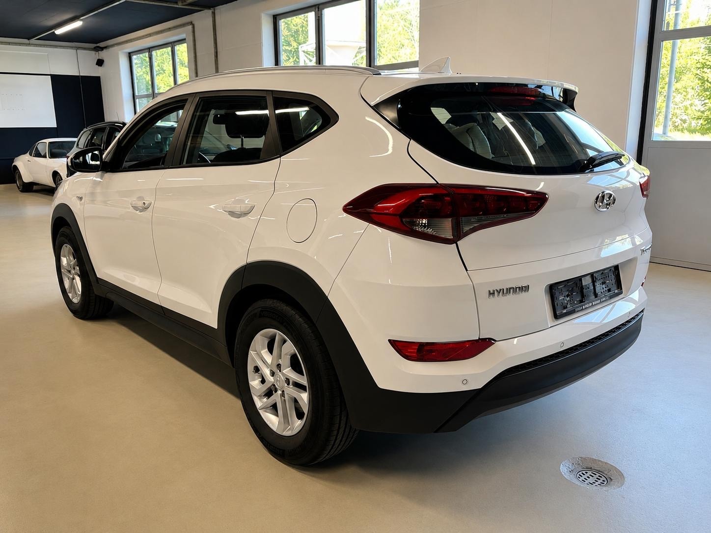 HYUNDAI Tucson 1.7 CRDI Origo 2WD DCT7-image-10