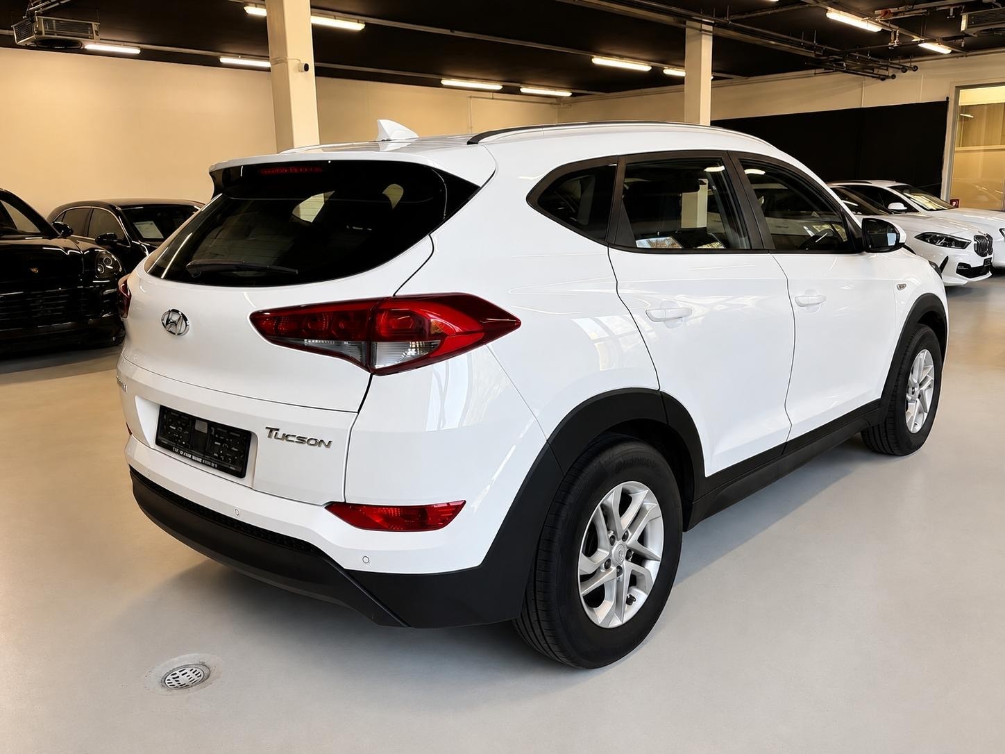 HYUNDAI Tucson 1.7 CRDI Origo 2WD DCT7-image-9