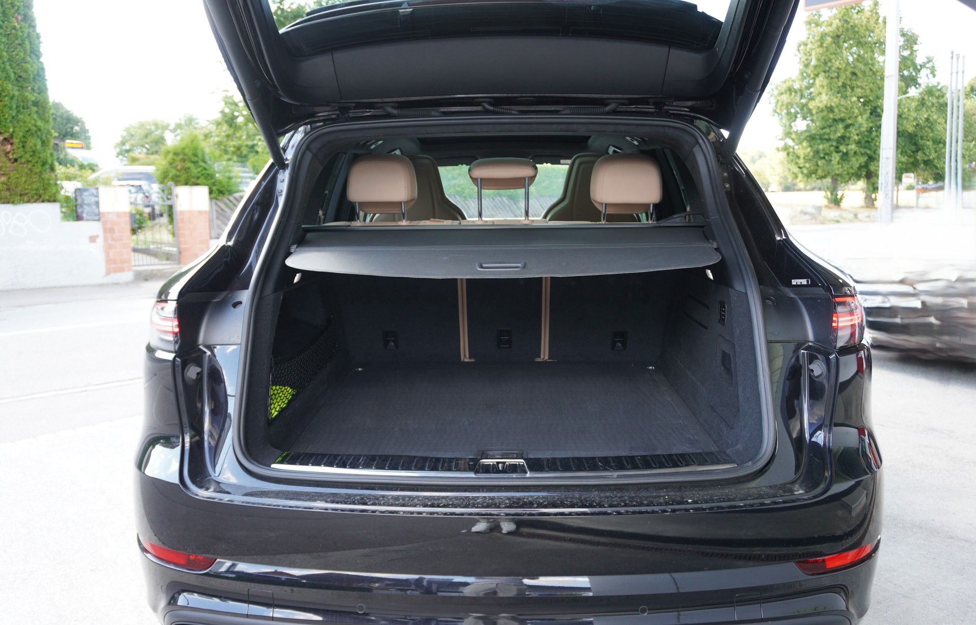 PORSCHE Cayenne Turbo-image-15