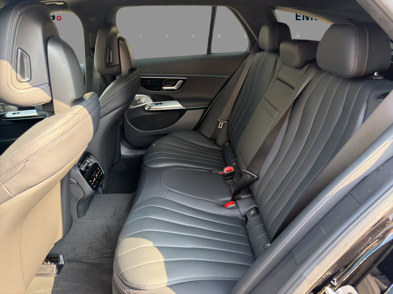 MERCEDES-BENZ E 220 d T 4Matic 9G-Tronic Swiss Star-image-13
