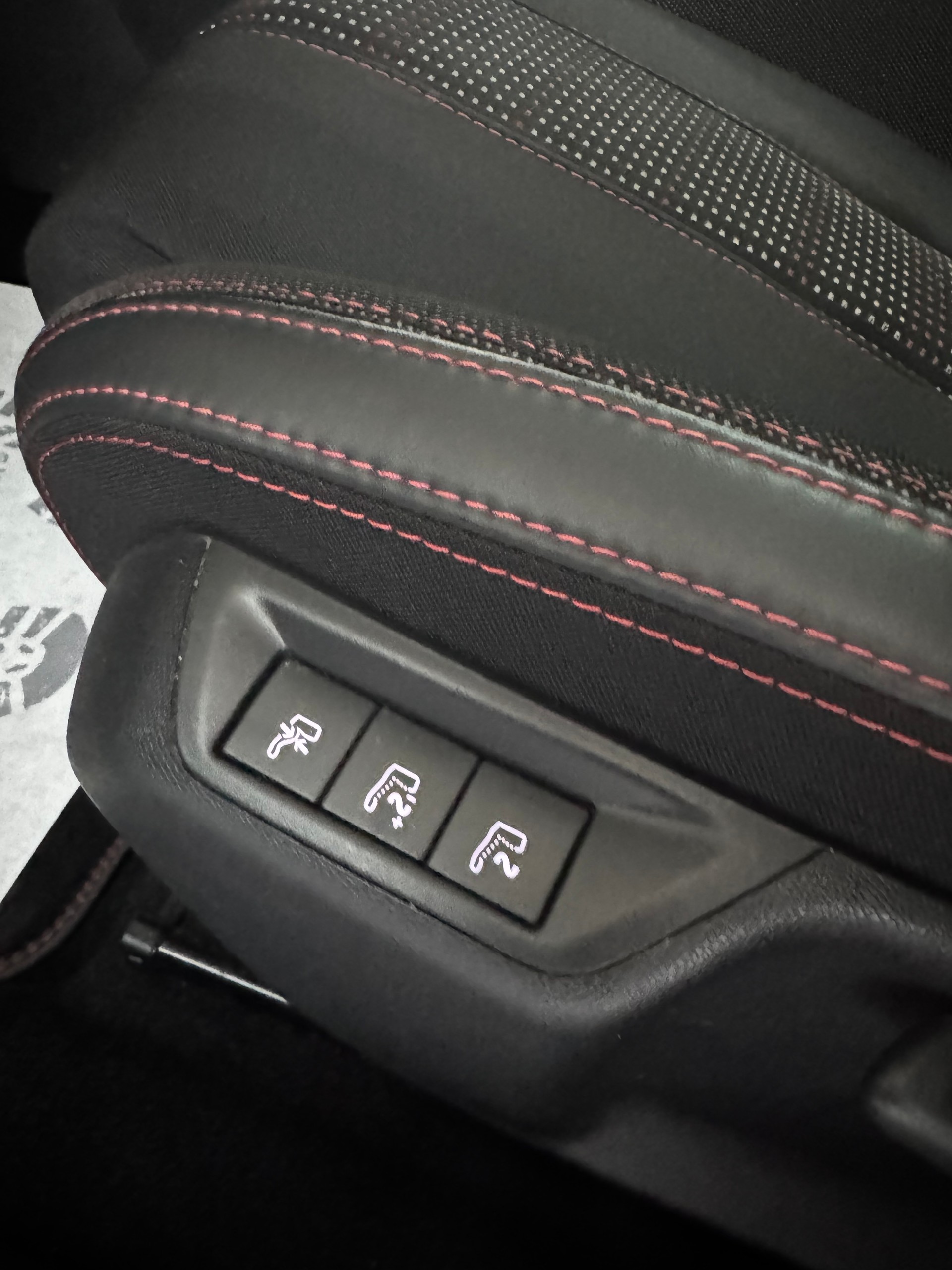 PEUGEOT 308 1.2 Pure Tech GT Line EAT6-image-23
