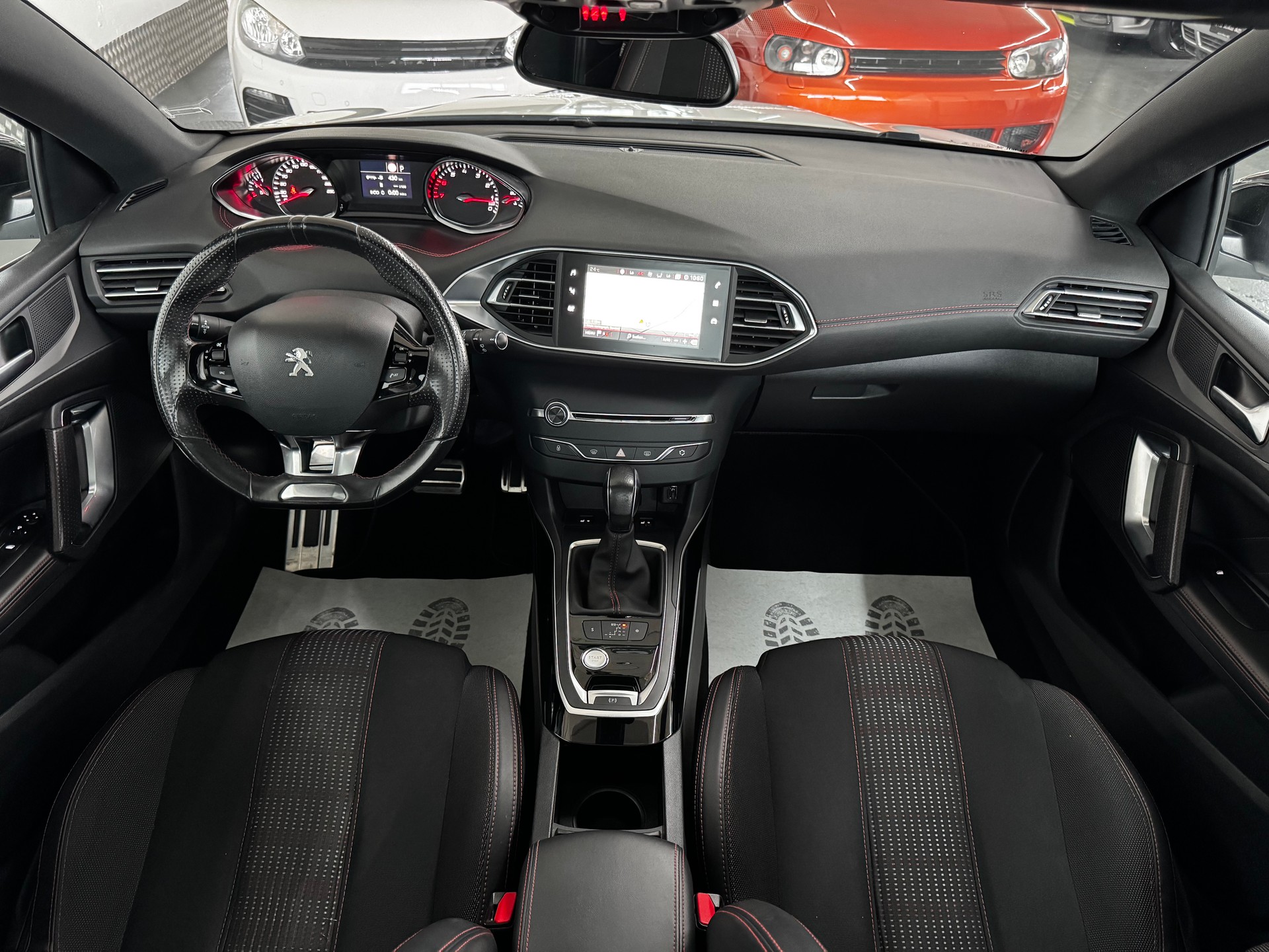 PEUGEOT 308 1.2 Pure Tech GT Line EAT6-image-17