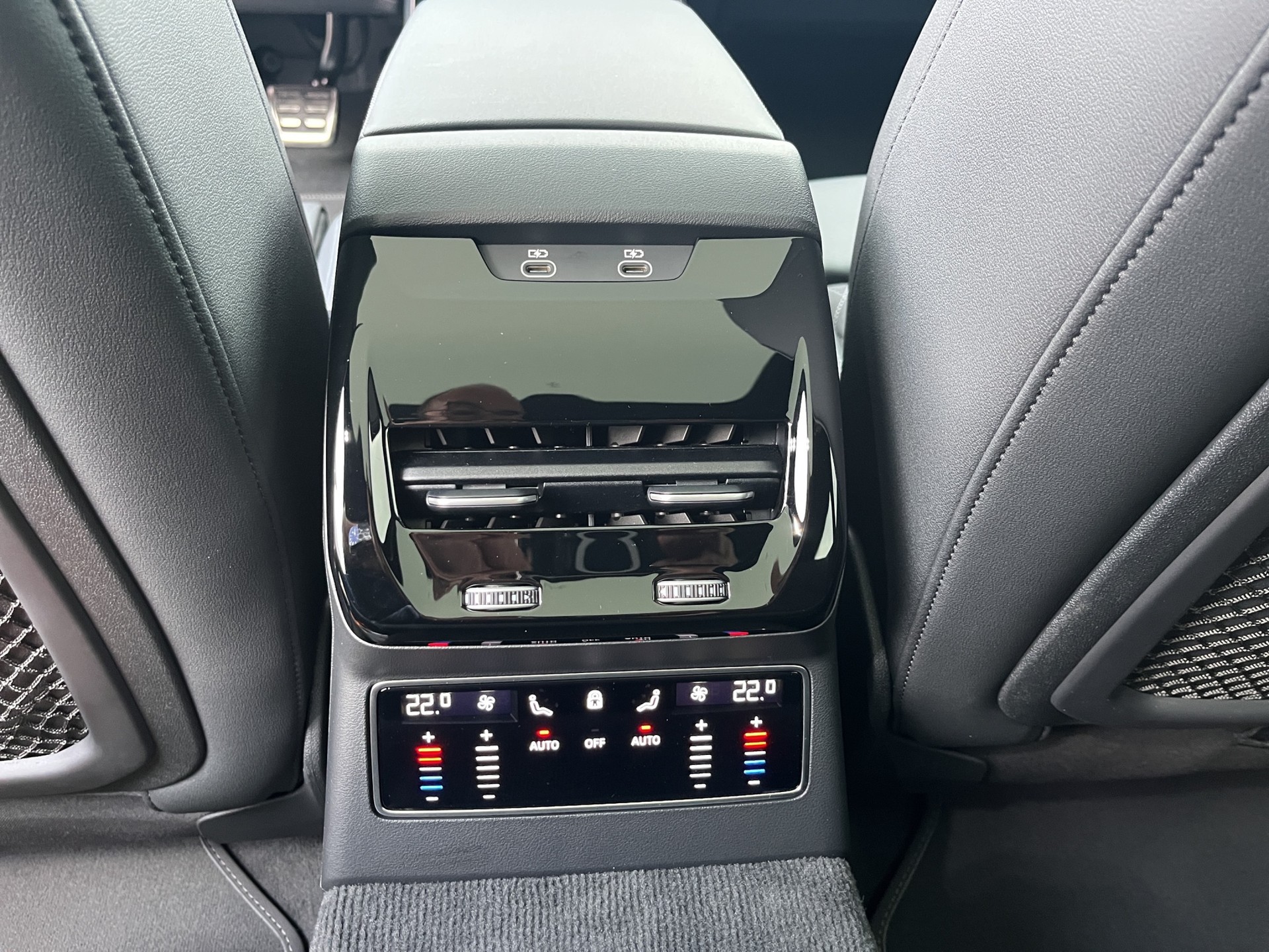 AUDI A6 Avant TFSI quattro 270 kW S tronic* New Modell, Mitternachtsgrün, AHK, Head-up, B&O (5-Jahre Garantie)-image-13