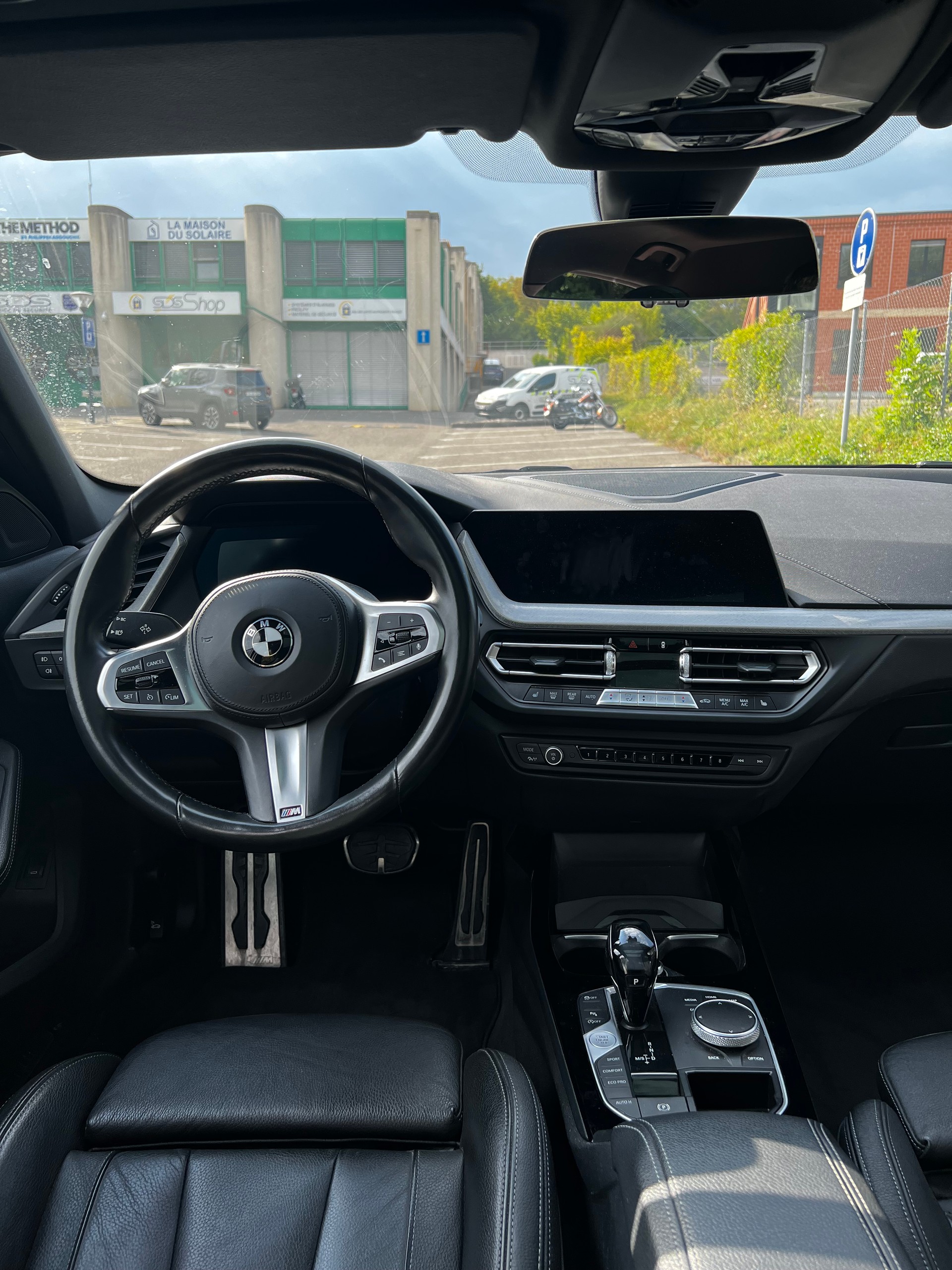 BMW 118i-image-5