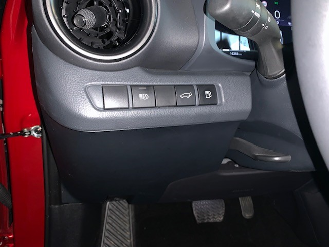 TOYOTA C-HR 2.0 HEV Trend 4x4-image-12