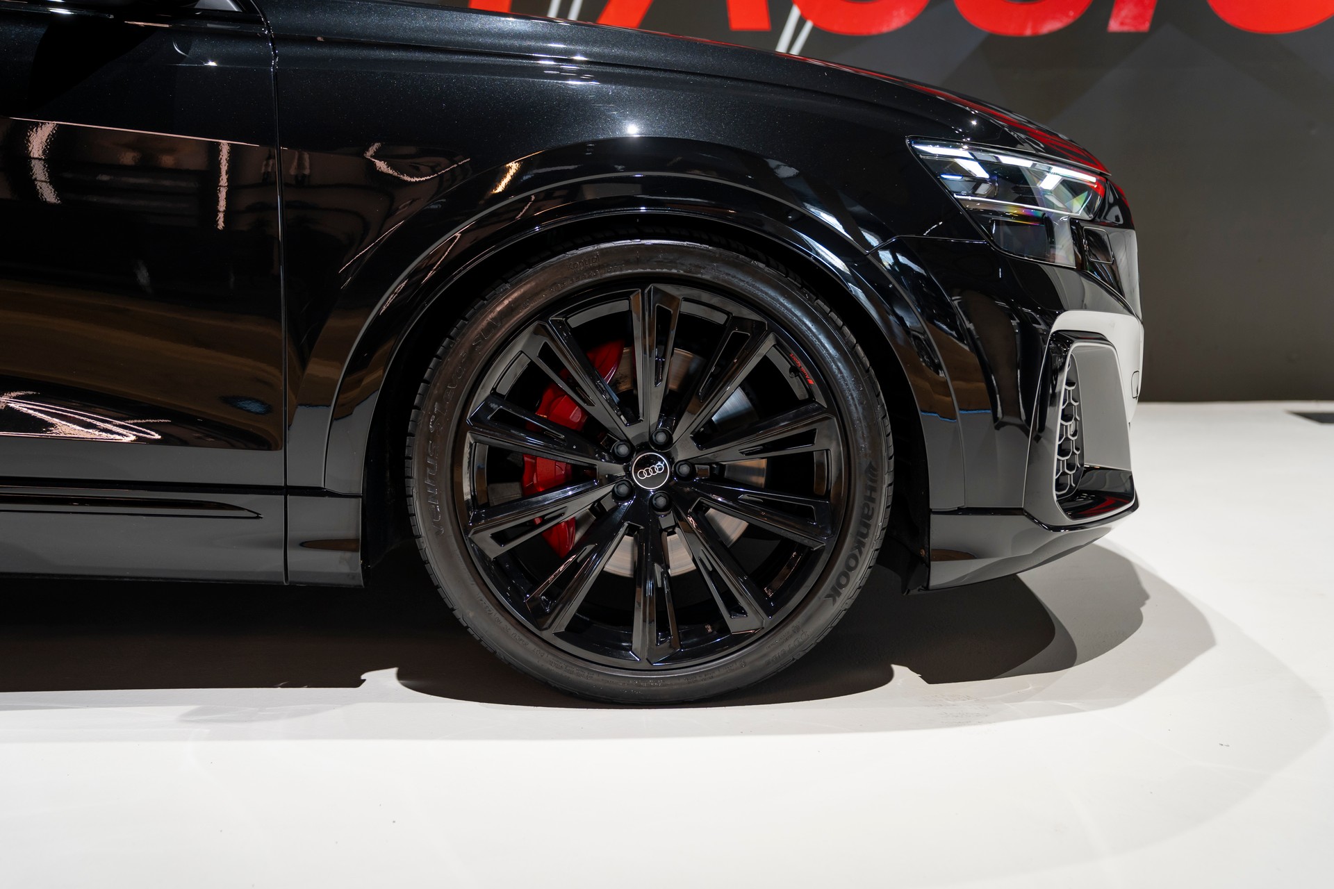 AUDI SQ8 SUV TFSI quattro tiptronic-image-5