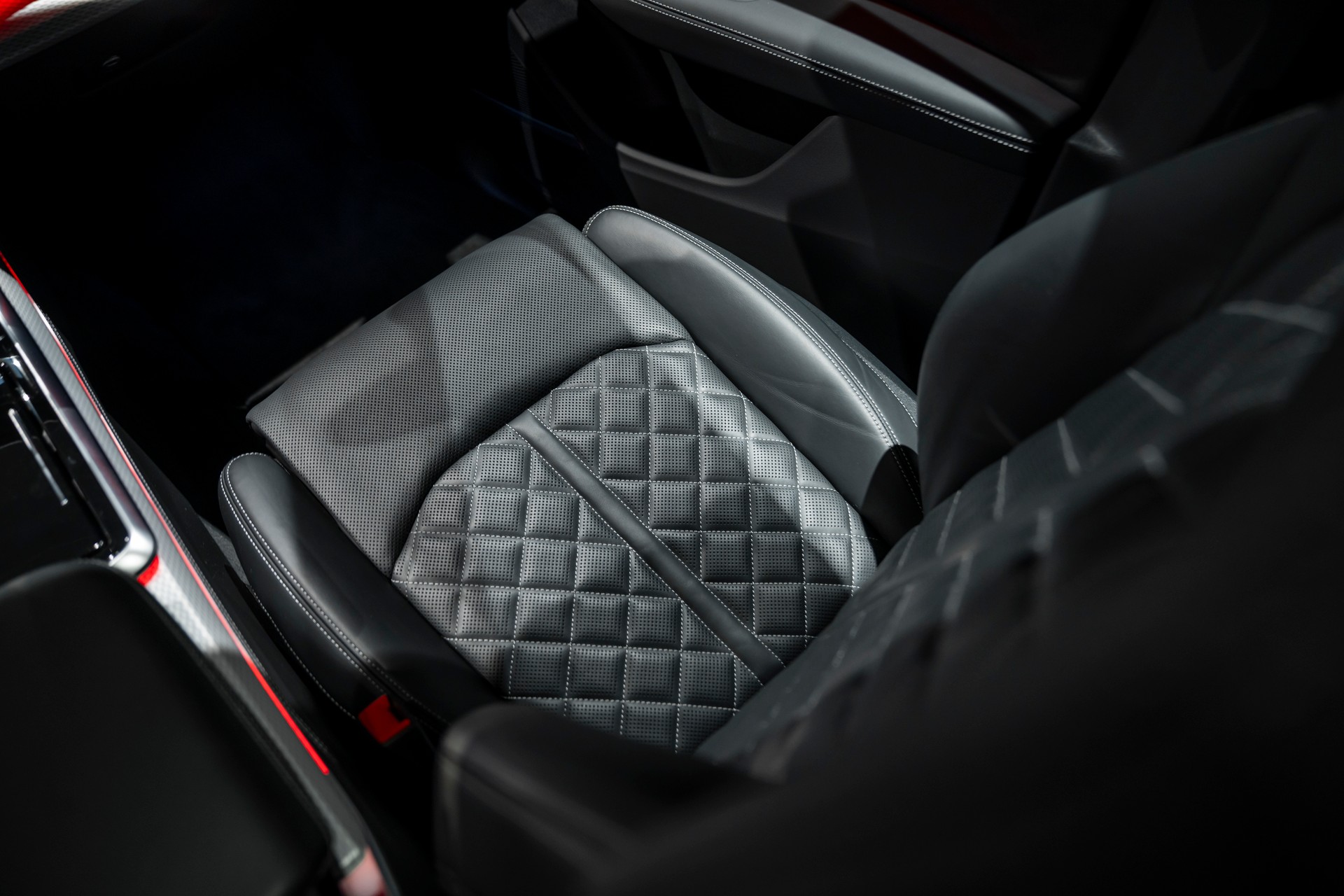 AUDI SQ8 SUV TFSI quattro tiptronic-image-15