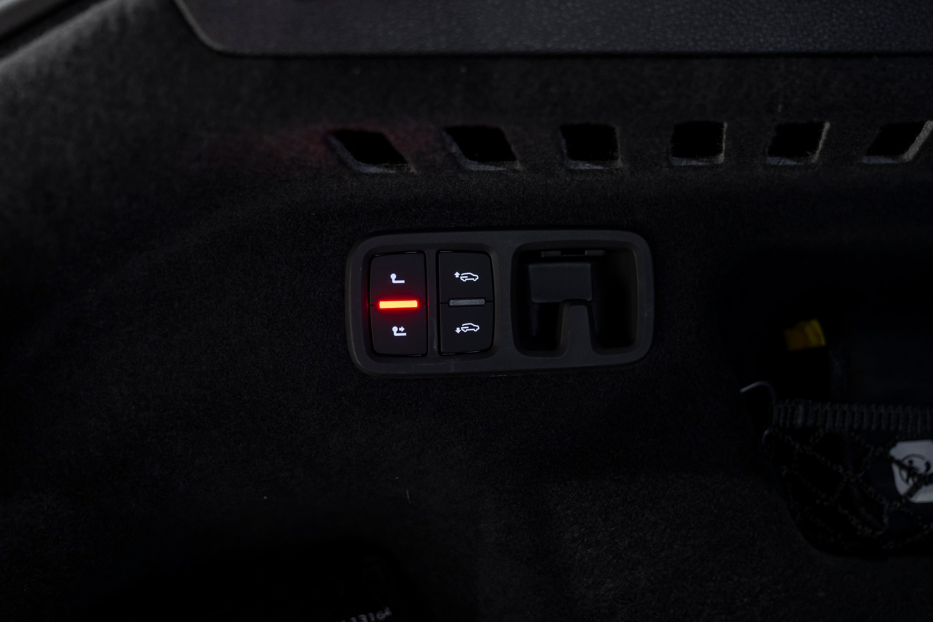 AUDI SQ8 SUV TFSI quattro tiptronic-image-18
