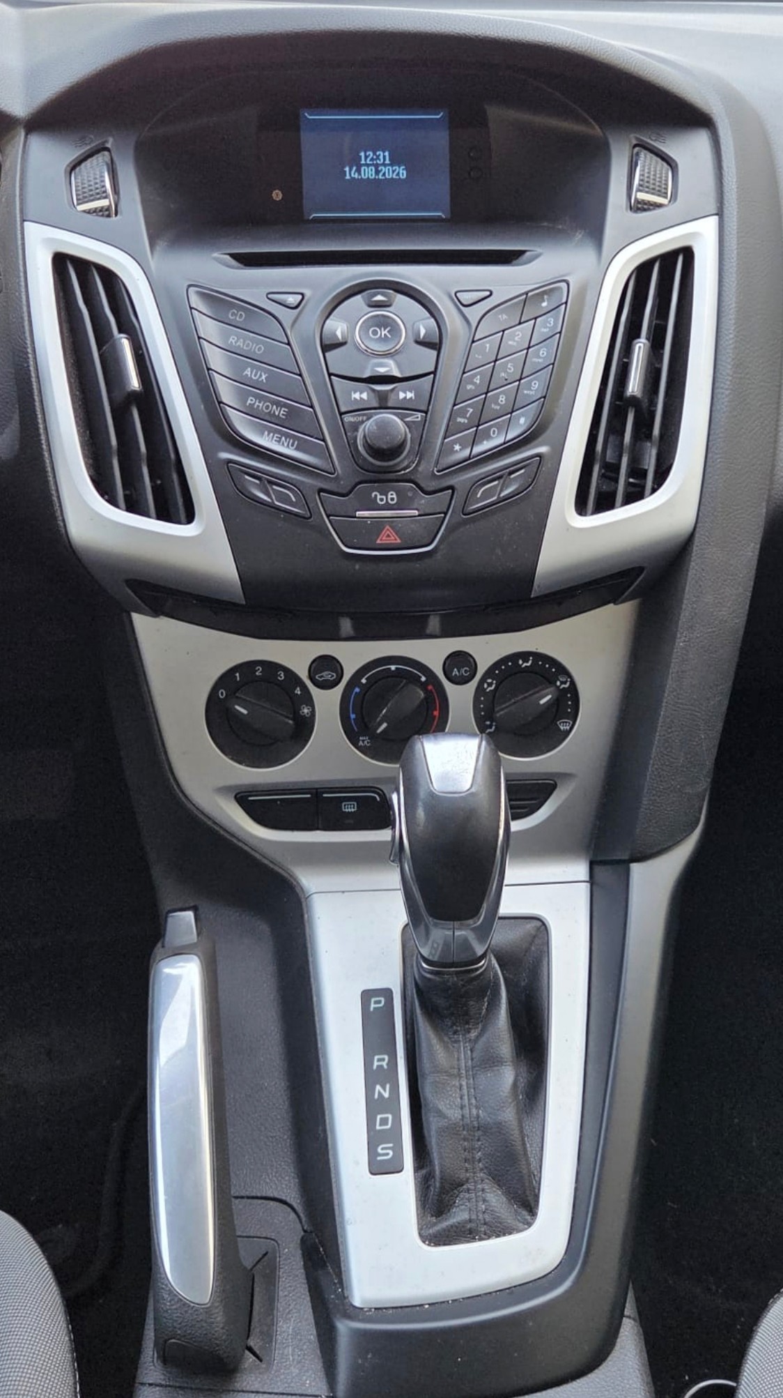FORD Focus 2.0 TDCi Trend PowerShift-image-9