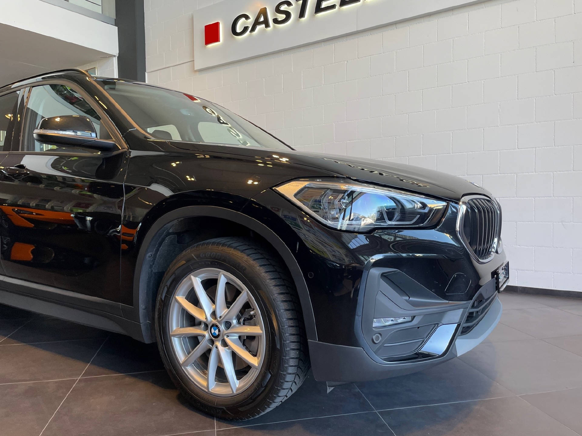 BMW X1 20d xDrive-image-11