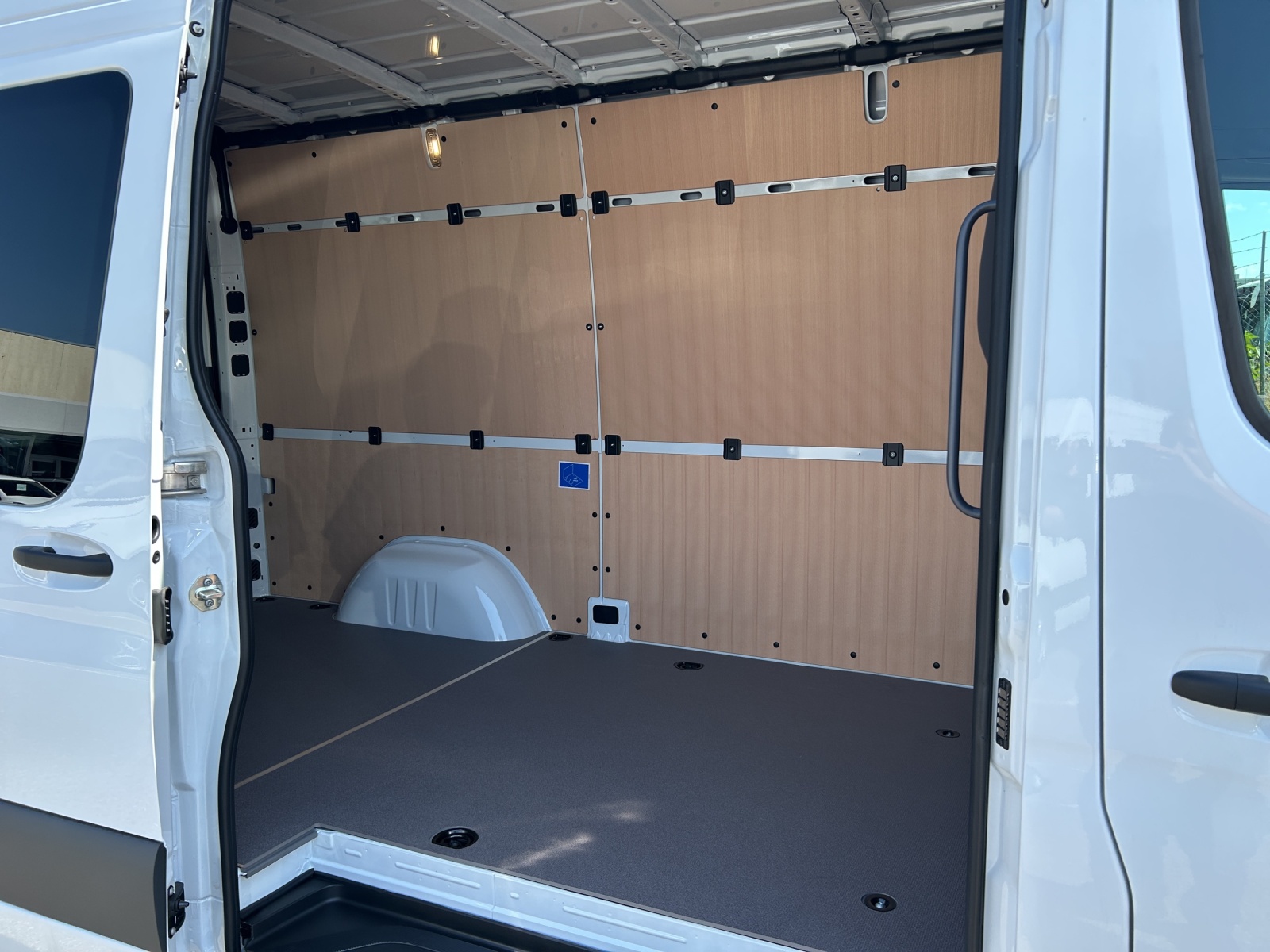 MERCEDES-BENZ Sprinter 315 CDI Standard 9G-TRONIC-image-10